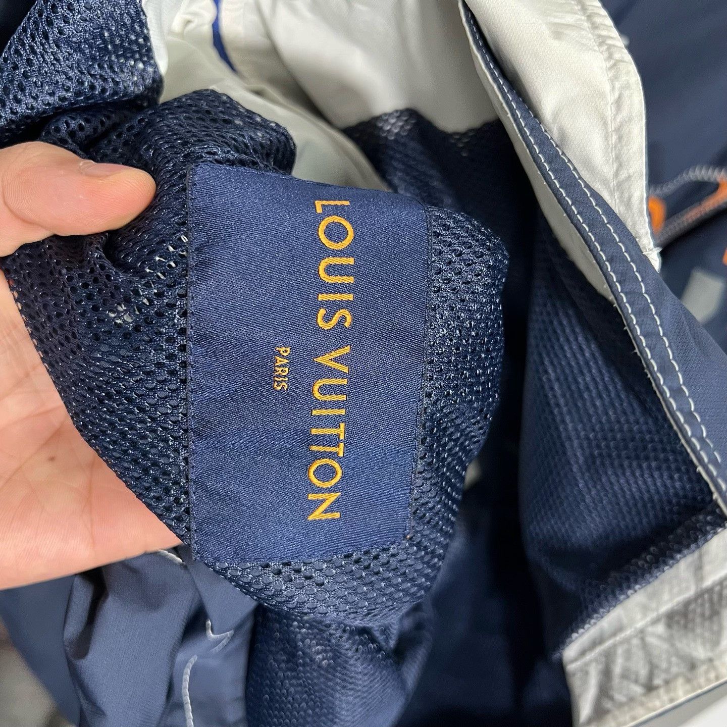 Louis Vuitton Louis Vuitton Retro Light Jacket l Men Size US L / EU 52-54 / 3 - 3 Thumbnail