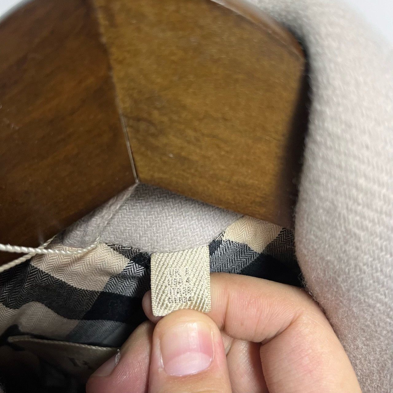 Burberry Burberry Coat M Women Size M / US 6-8 / IT 42-44 - 4 Thumbnail