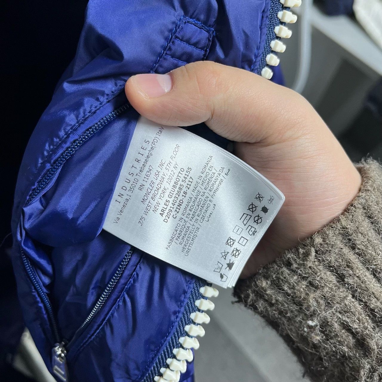 Moncler Moncler Down Heavy Coat m Men Size US M / EU 48-50 / 2 - 4 Thumbnail