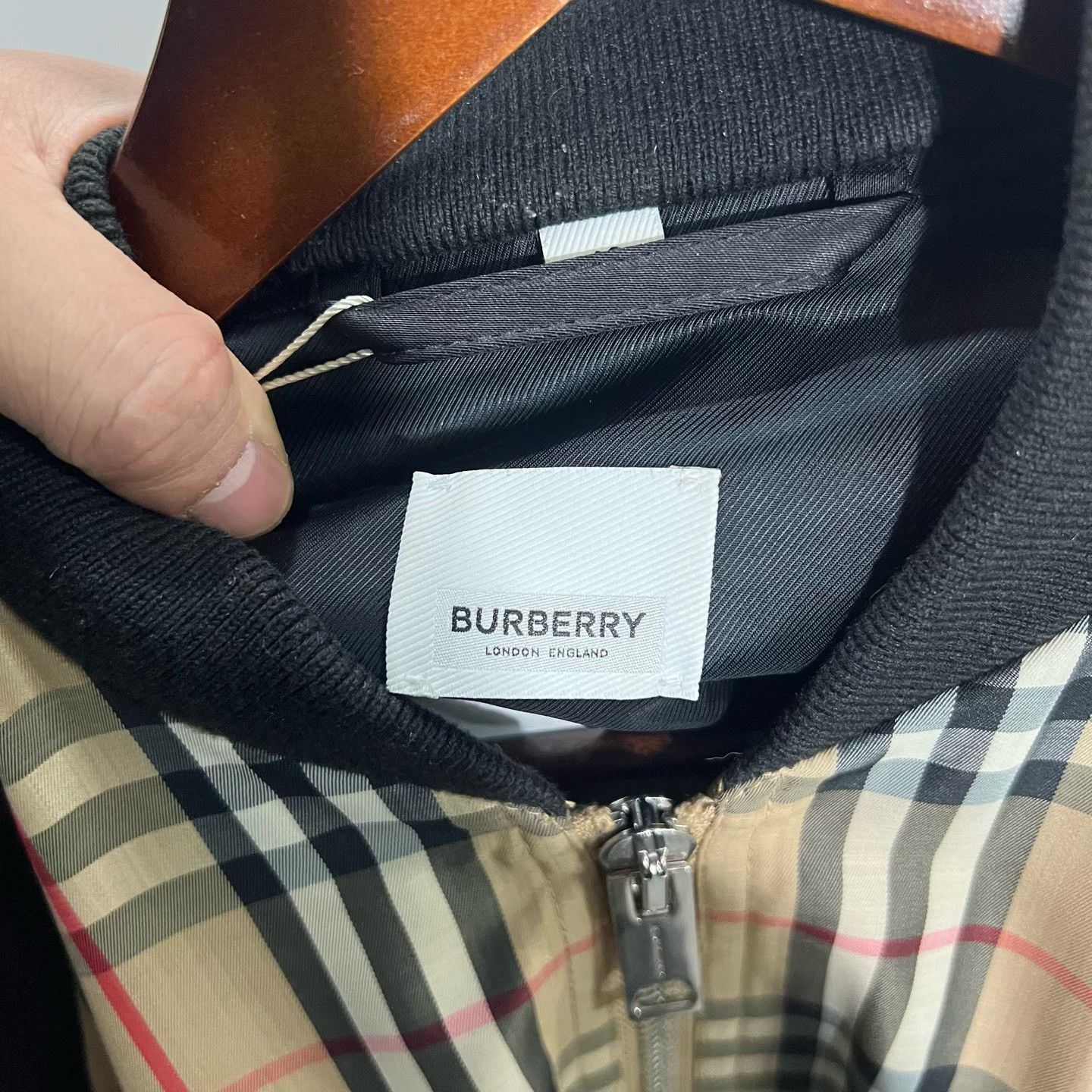 Burberry Burberry Plaid Light Jacket s Men Size US S / EU 44-46 / 1 - 3 Thumbnail