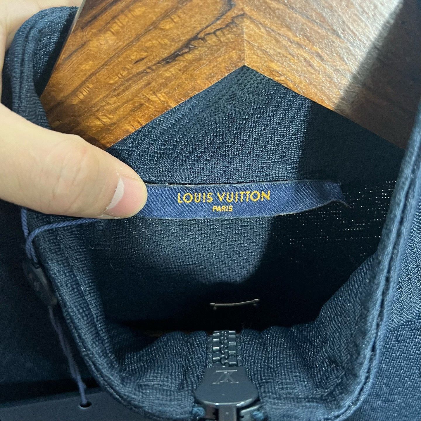 Louis Vuitton Louis Vuitton Retro Light Jacket xs Men Size US XS / EU 42 / 0 - 3 Thumbnail