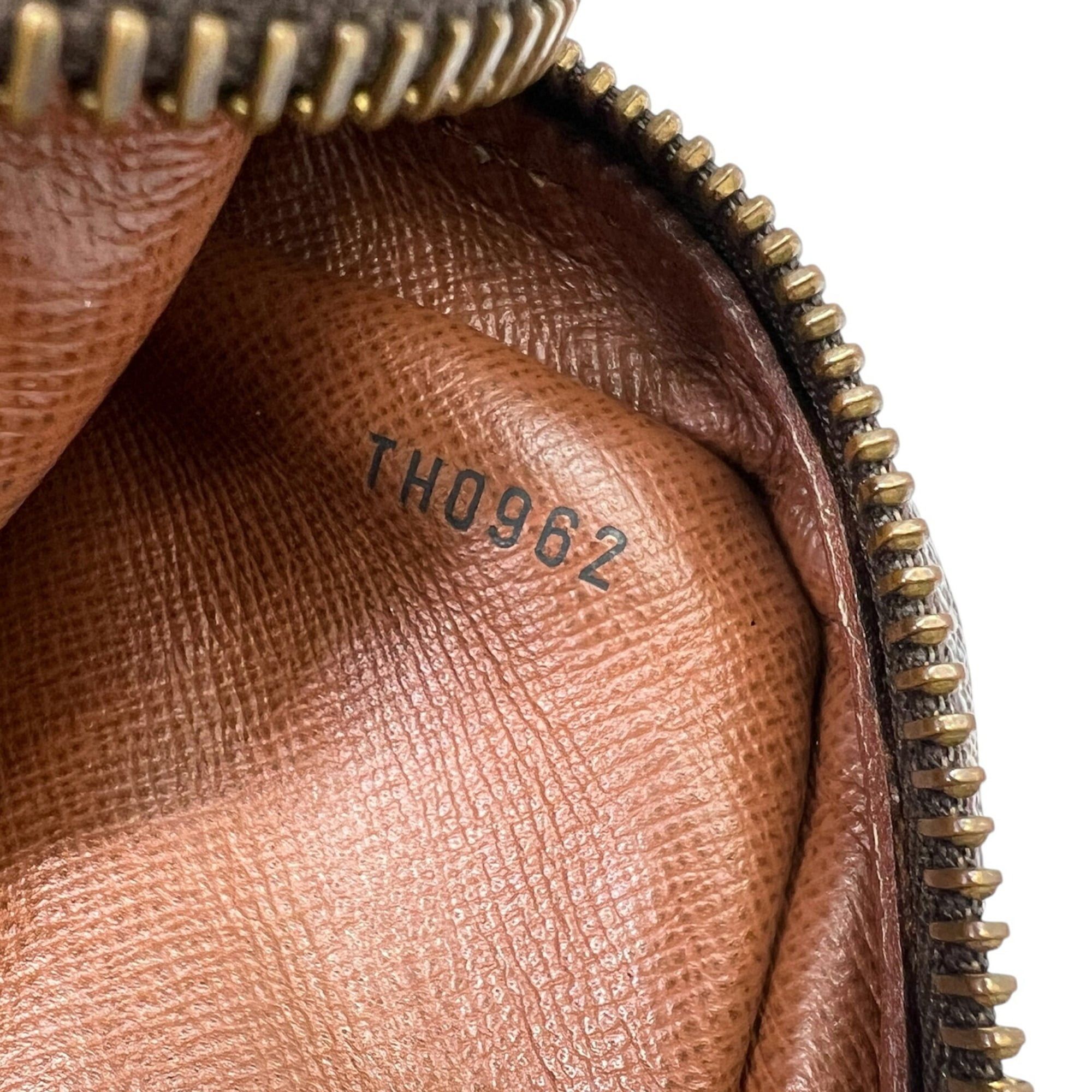 Louis Vuitton Louis Vuitton Monogram Amazon M45236 TH0962 Brown Shoulder Bag for Women and Men Size ONE SIZE - 13 Thumbnail