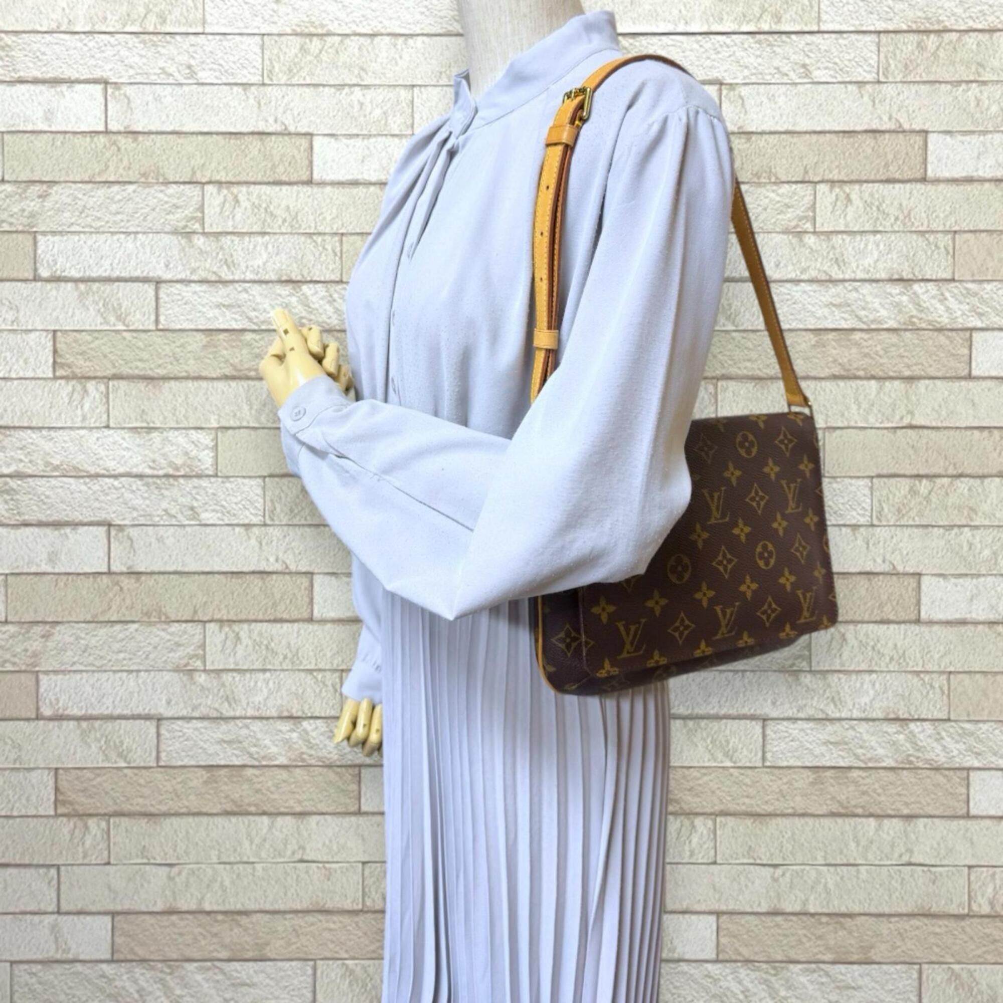 Louis Vuitton Louis Vuitton Musette Tango Short Monogram Shoulder Bag, Canvas M51257 Brown, Women's LOUIS VUITTON Size ONE SIZE - 2 Thumbnail