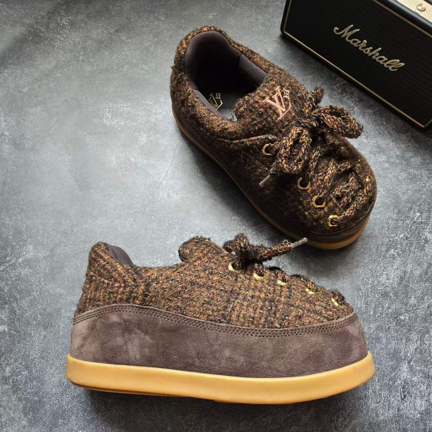Louis Vuitton Louis Vuitton Nigo Yeti Runner Sneaker Size US 9 / EU 42 - 6 Thumbnail
