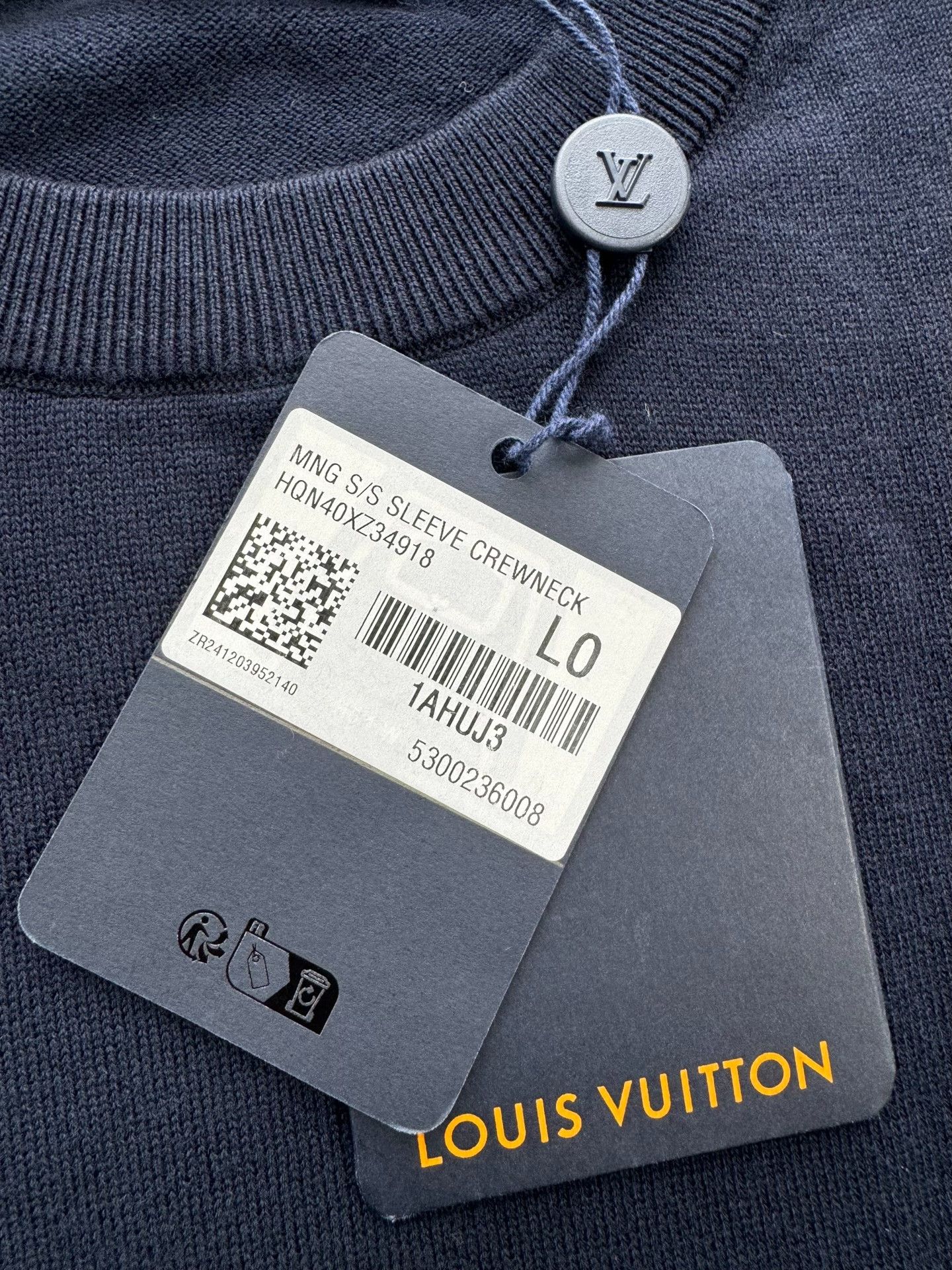 Louis Vuitton Louis Vuitton Knit Short-Sleeve Embossed Print Size US L / EU 52-54 / 3 - 4 Thumbnail
