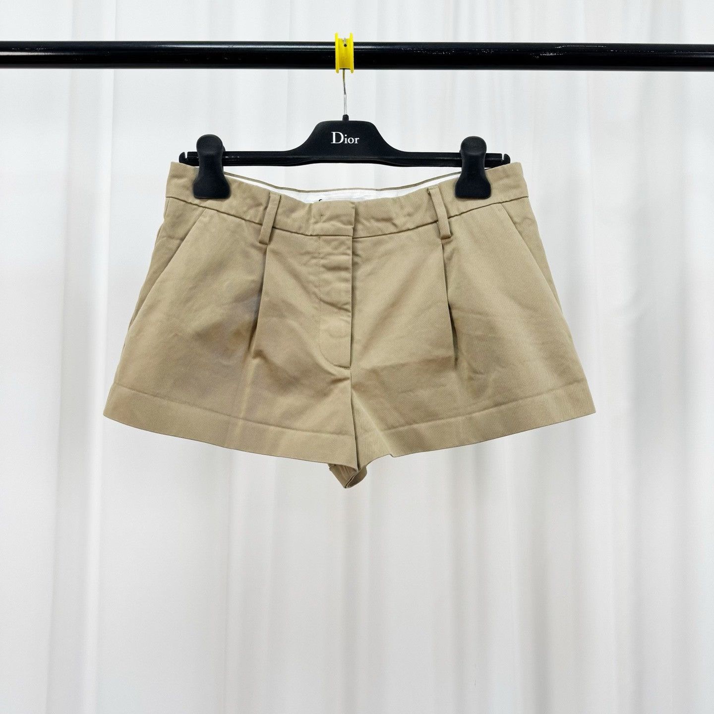 Miu Miu Miu Miu New Beige Embroidered Shorts Size 38" / US 16 / IT 52 - 2 Thumbnail