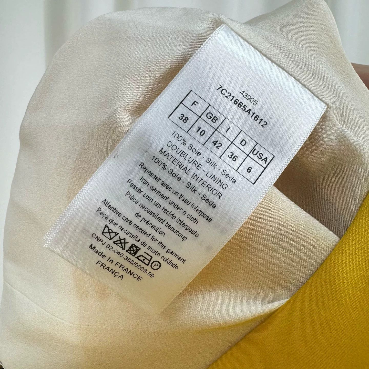 Dior Dior Yellow Thick Silk V-Neck Dress Size S / US 4 / IT 40 - 6 Thumbnail