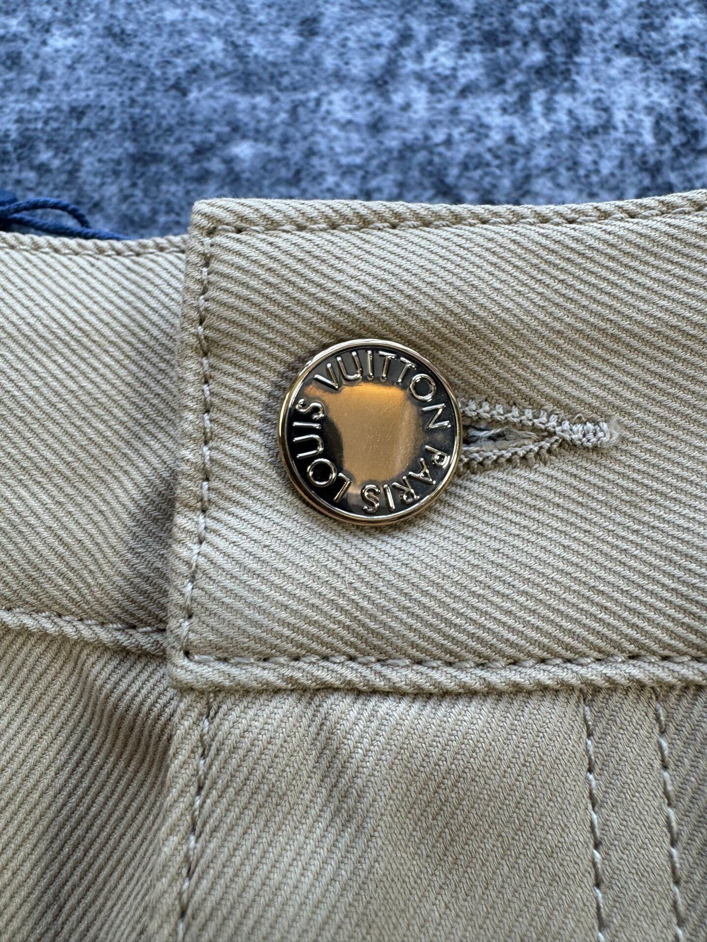 Louis Vuitton Louis Vuitton Khaki Leather Patch Shorts Size US 28 / EU 44 - 5 Thumbnail