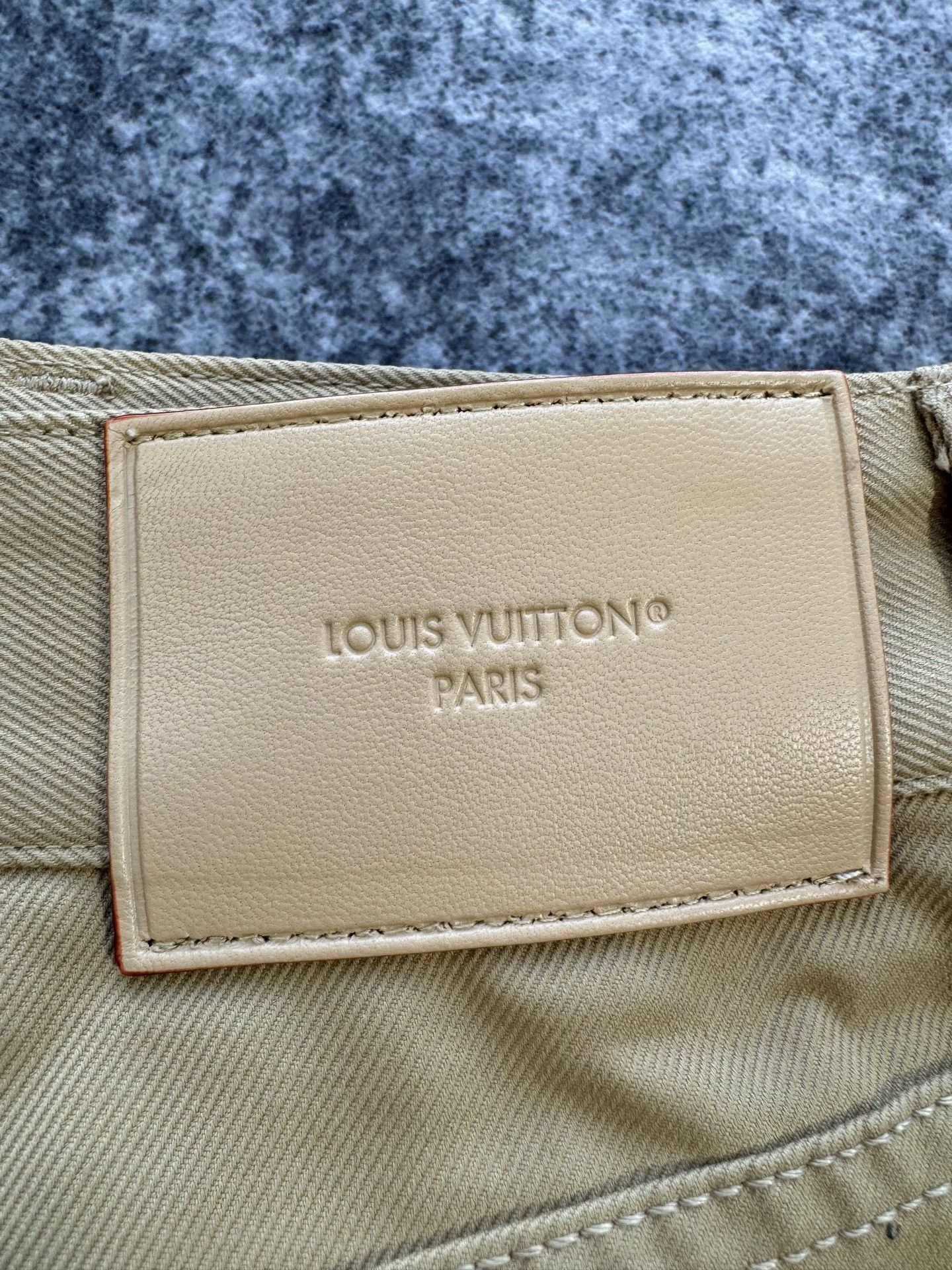 Louis Vuitton Louis Vuitton Khaki Leather Patch Shorts Size US 28 / EU 44 - 7 Thumbnail