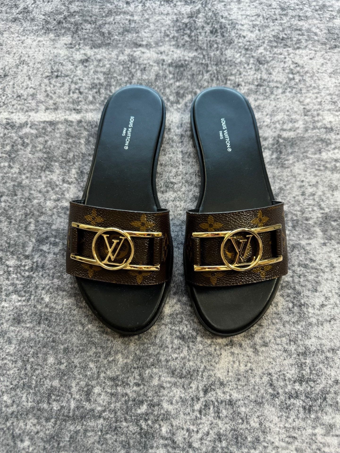 Louis Vuitton Louis Vuitton Daphne Gold Buckle Flat Slippers Size US 6 / IT 36 - 2 Thumbnail
