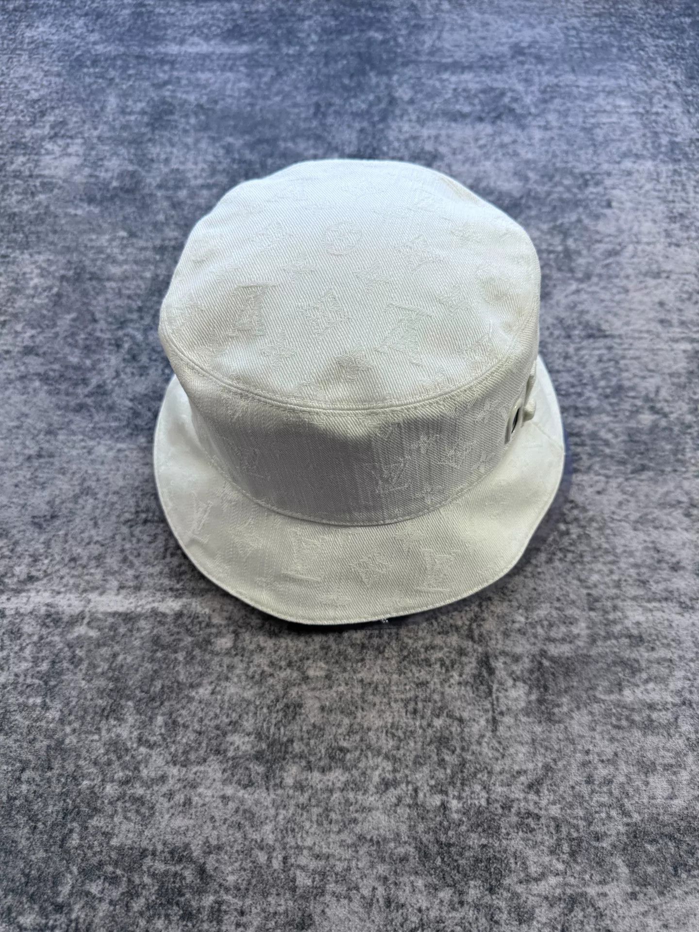 Louis Vuitton Louis Vuitton Global Limited Blue White Reversible Bucket Hat Size ONE SIZE - 2 Thumbnail