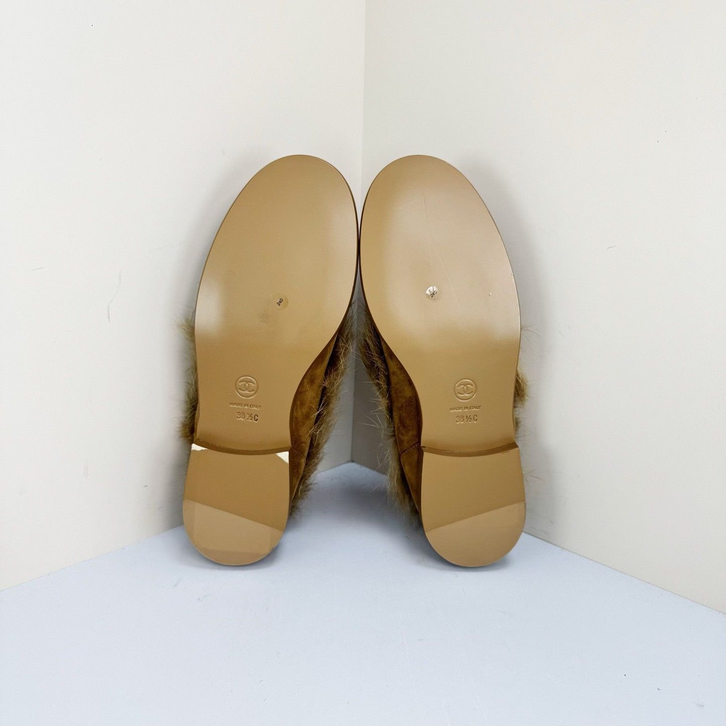 Chanel Chanel 25N Brown Suede Fur Loafers Size US 7.5 / IT 37.5 - 5 Thumbnail