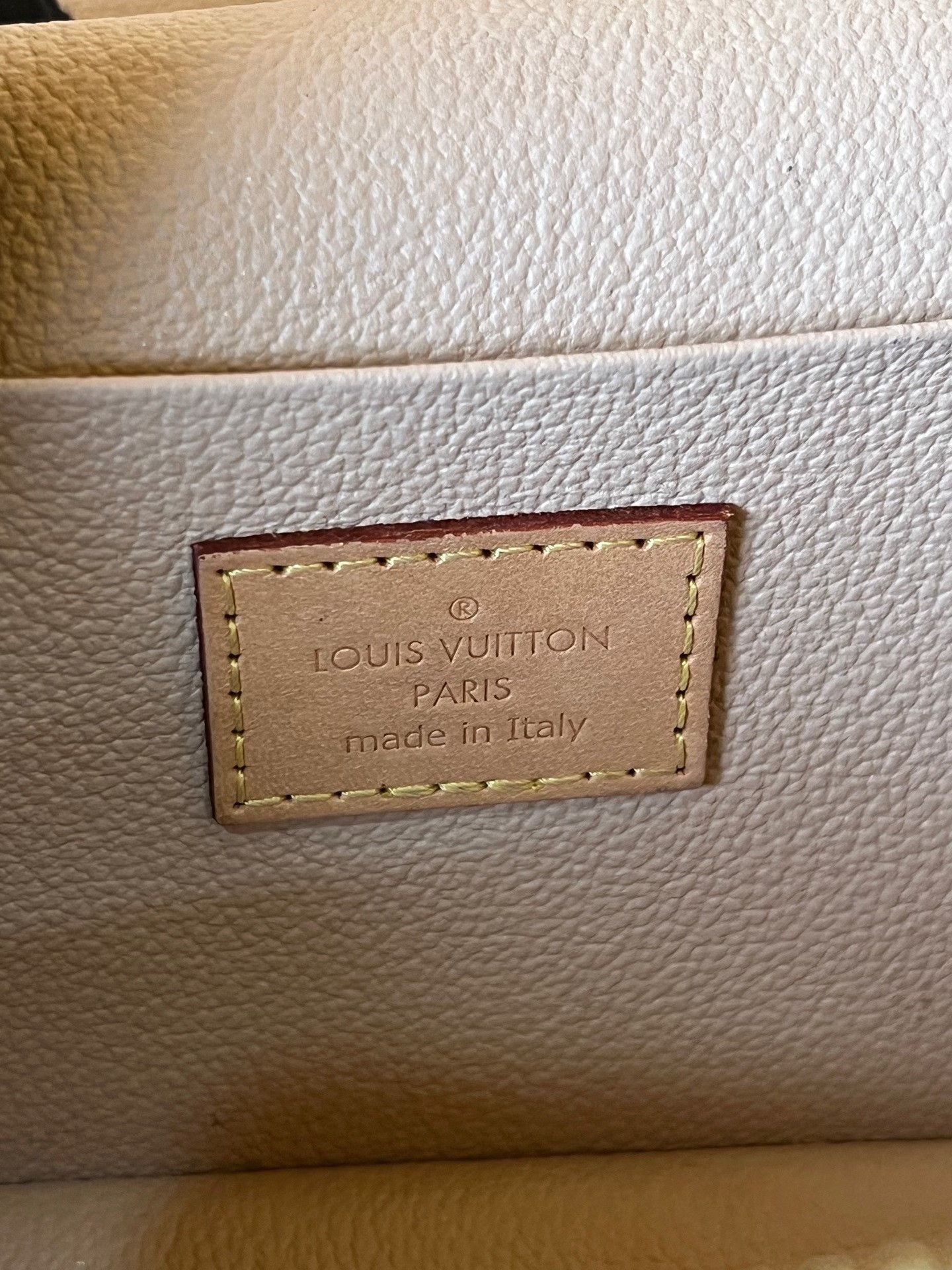 Louis Vuitton Louis Vuitton Makeup Bag Chip Version Size ONE SIZE - 8 Thumbnail