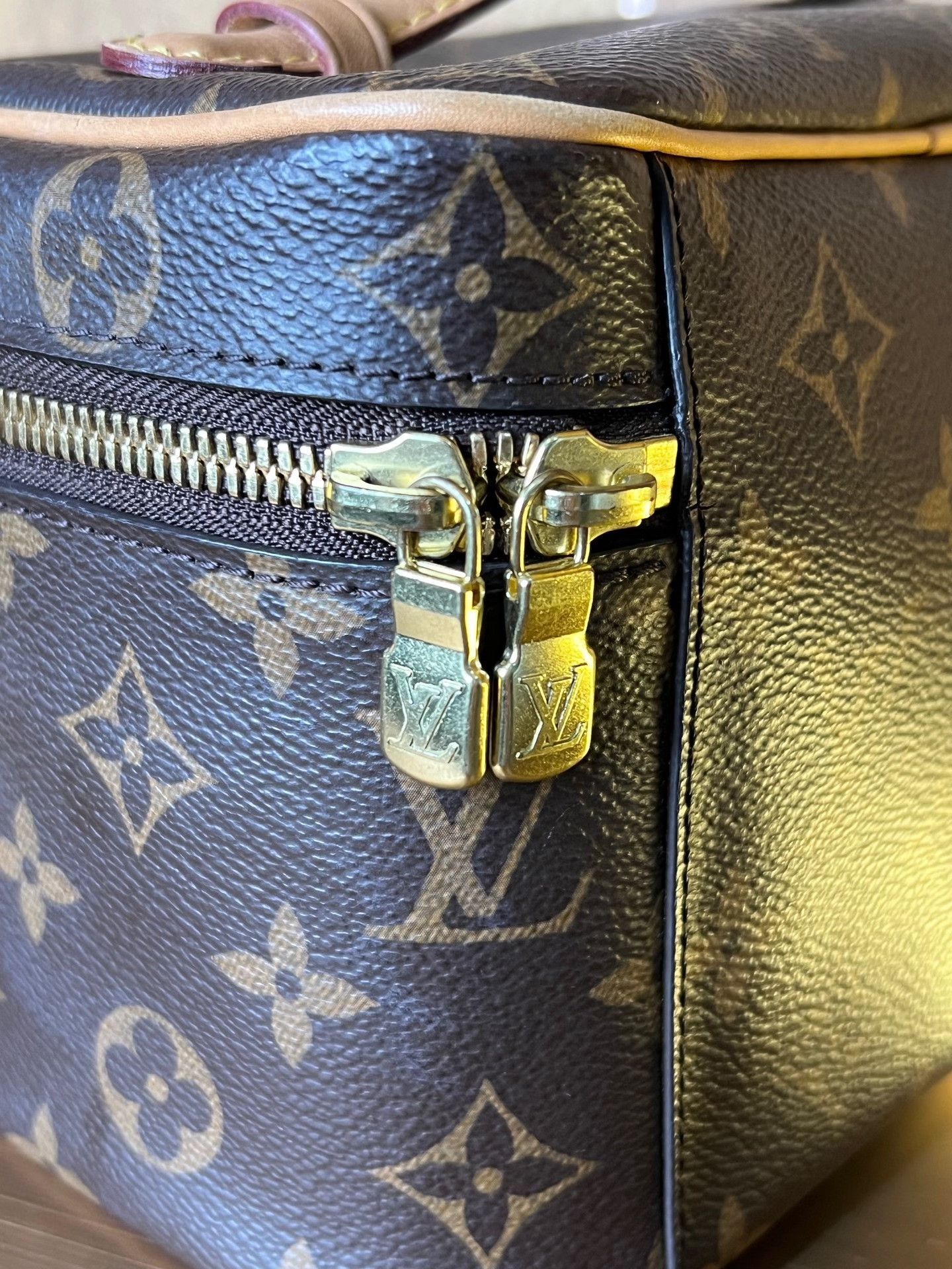 Louis Vuitton Louis Vuitton Makeup Bag Chip Version Size ONE SIZE - 6 Thumbnail