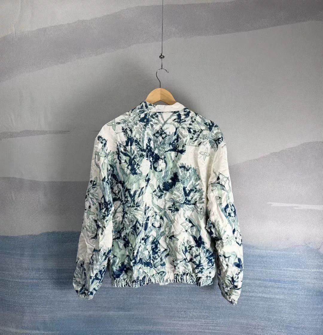 Louis Vuitton Louis Vuitton White Blue Sequin Jacket Size US M / EU 48-50 / 2 - 3 Thumbnail