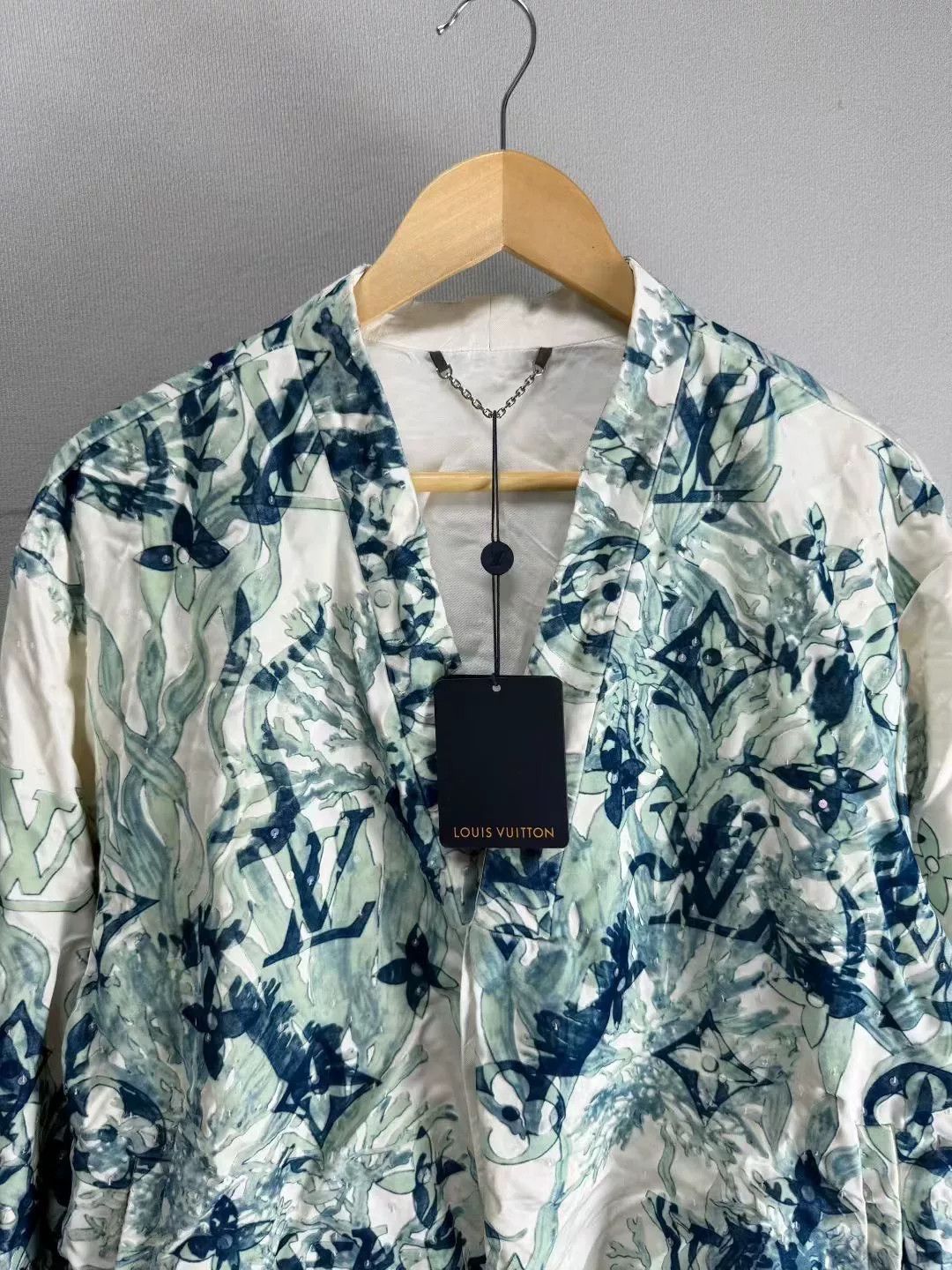 Louis Vuitton Louis Vuitton White Blue Sequin Jacket Size US M / EU 48-50 / 2 - 2 Thumbnail