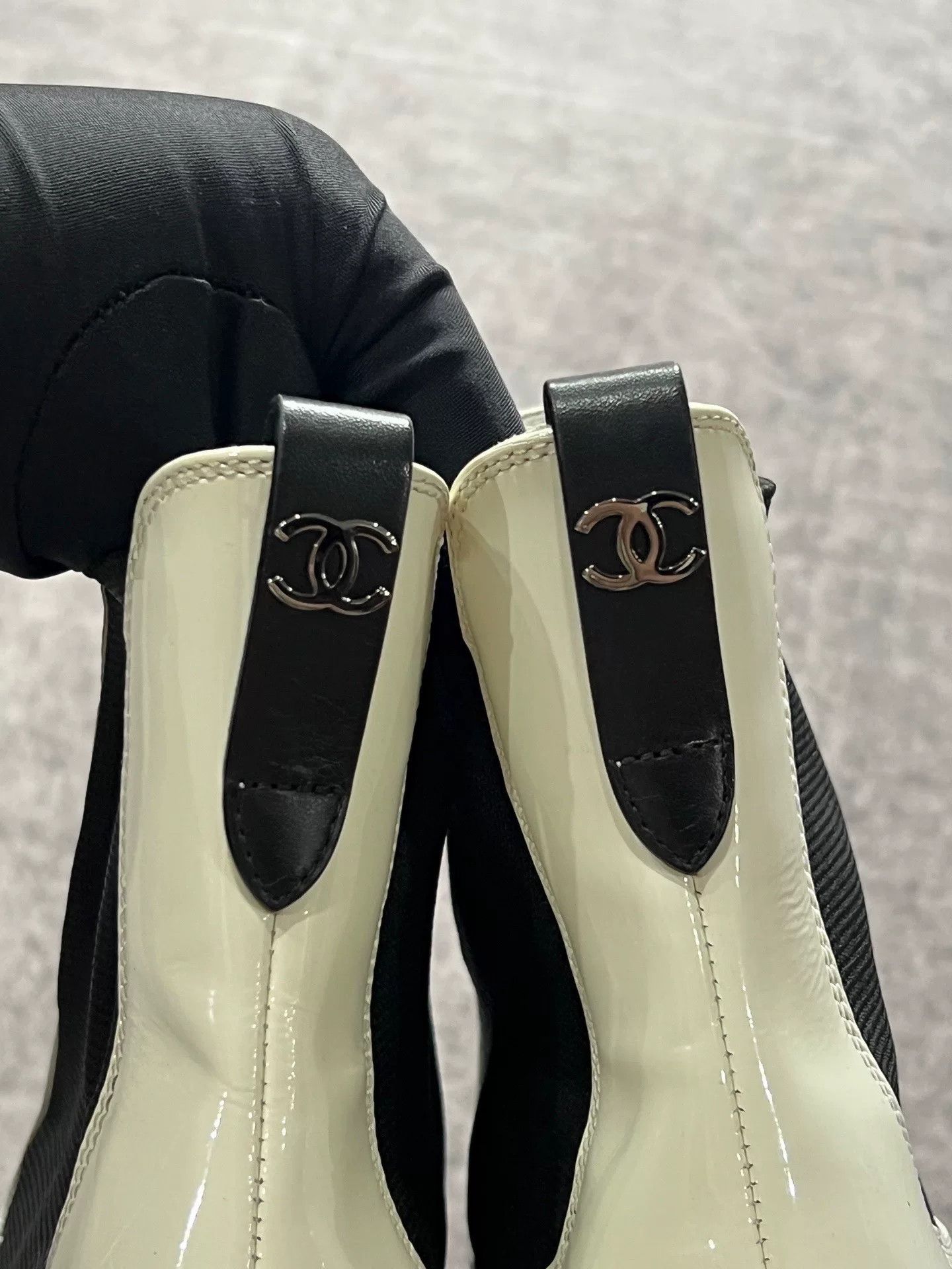Chanel Chanel Black and White Short Boots Size US 5.5 / IT 35.5 - 6 Thumbnail