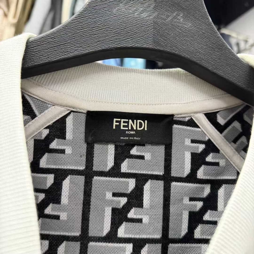 Fendi Fendi Pullover Hoodie with Arm Logo Size US XL / EU 56 / 4 - 5 Thumbnail