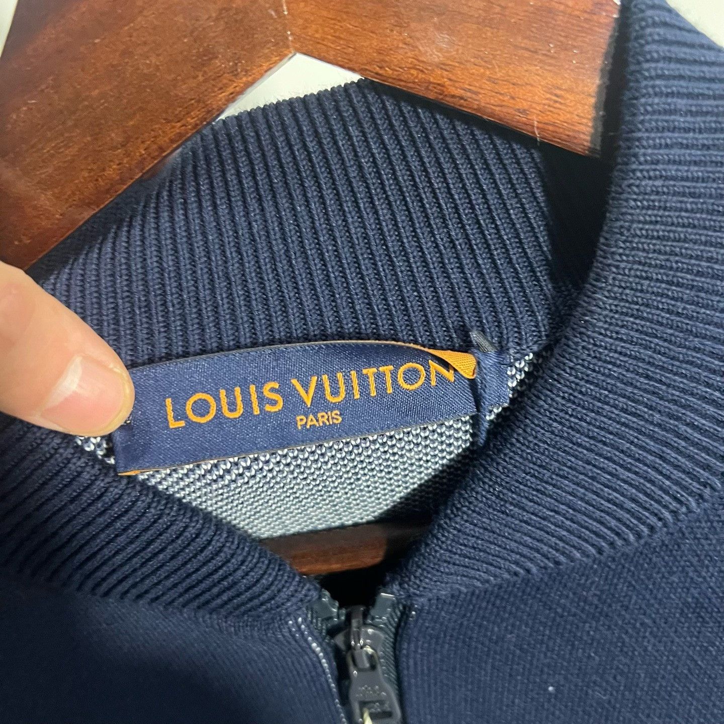 Louis Vuitton Louis Vuitton Light Jacket xs Men Size US XS / EU 42 / 0 - 3 Thumbnail