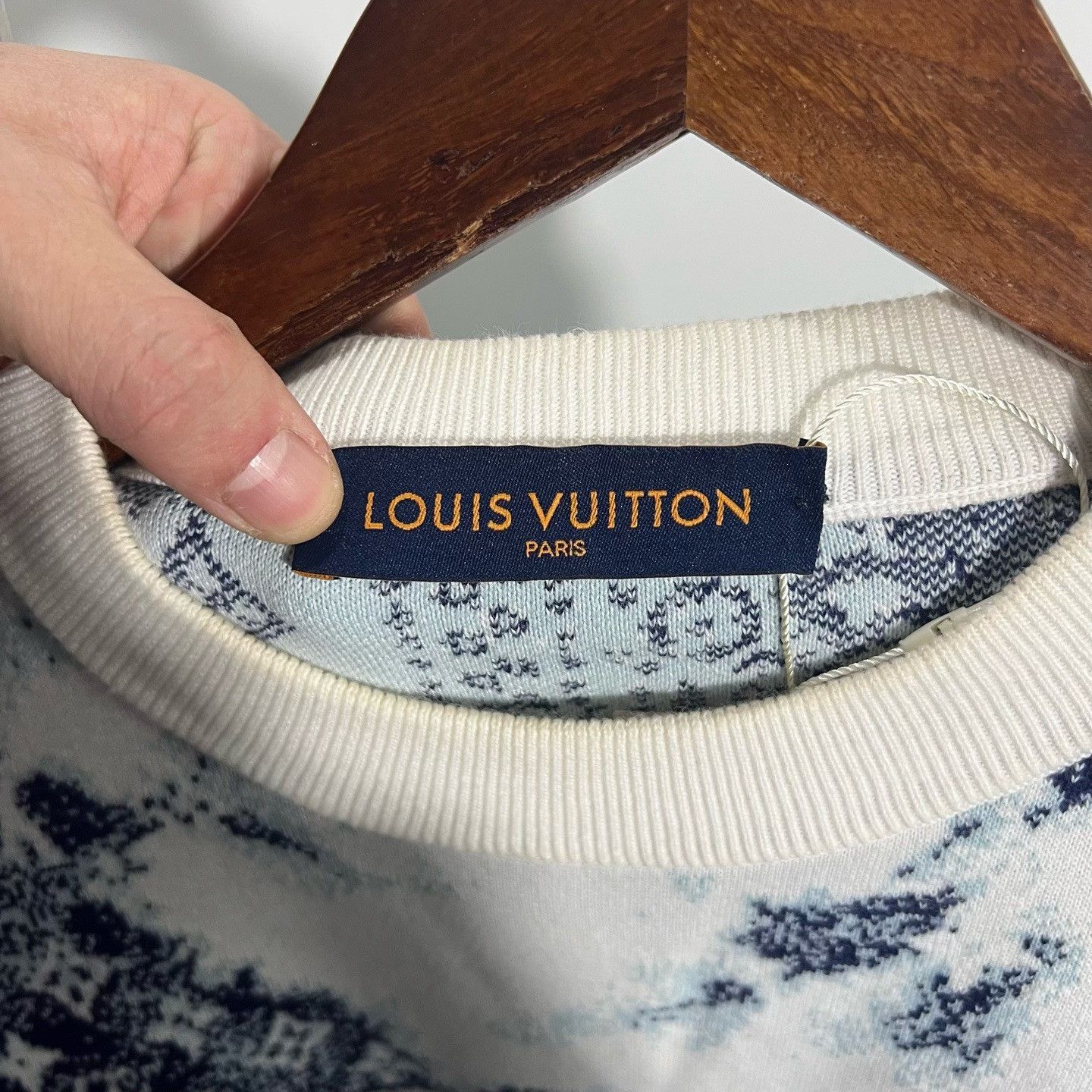 Louis Vuitton Louis Vuitton Paisley Hoodie s Men Size US S / EU 44-46 / 1 - 3 Thumbnail