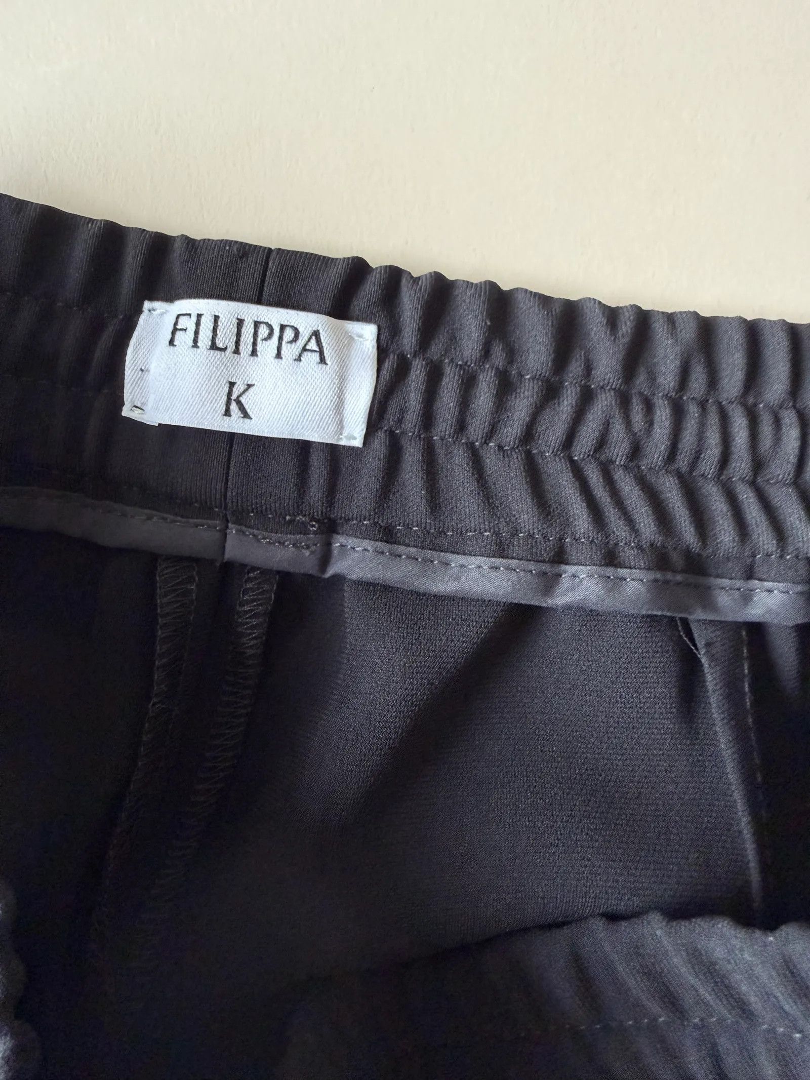 Filippa K Filippa K Matte High Waisted Shorts Shorts Size 26" / US 2 / IT 38 - 4 Thumbnail