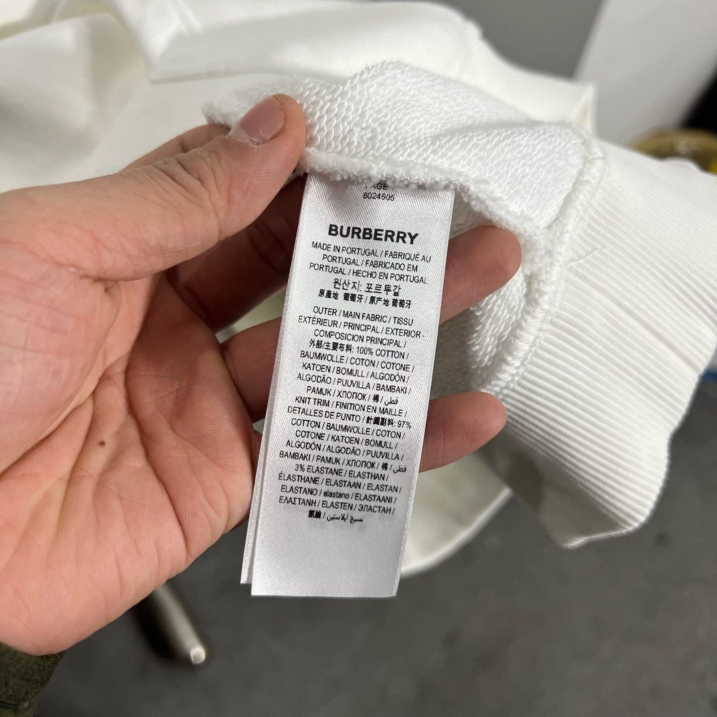 Burberry Burberry White Hoodie l Men Size US L / EU 52-54 / 3 - 4 Thumbnail