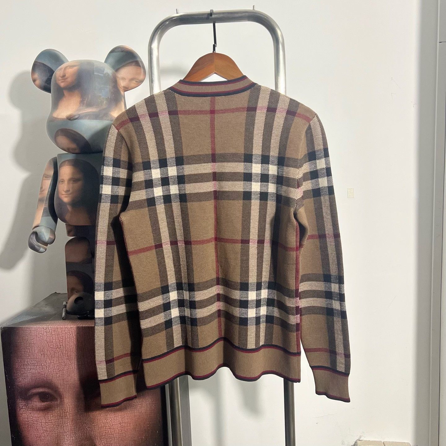 Burberry Burberry Knit Plaid Sweater L Women Size L / US 10 / IT 46 - 2 Thumbnail