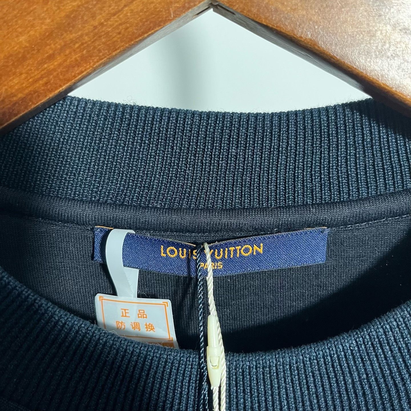 Louis Vuitton Louis Vuitton Multi Hoodie s Men Size US S / EU 44-46 / 1 - 3 Thumbnail