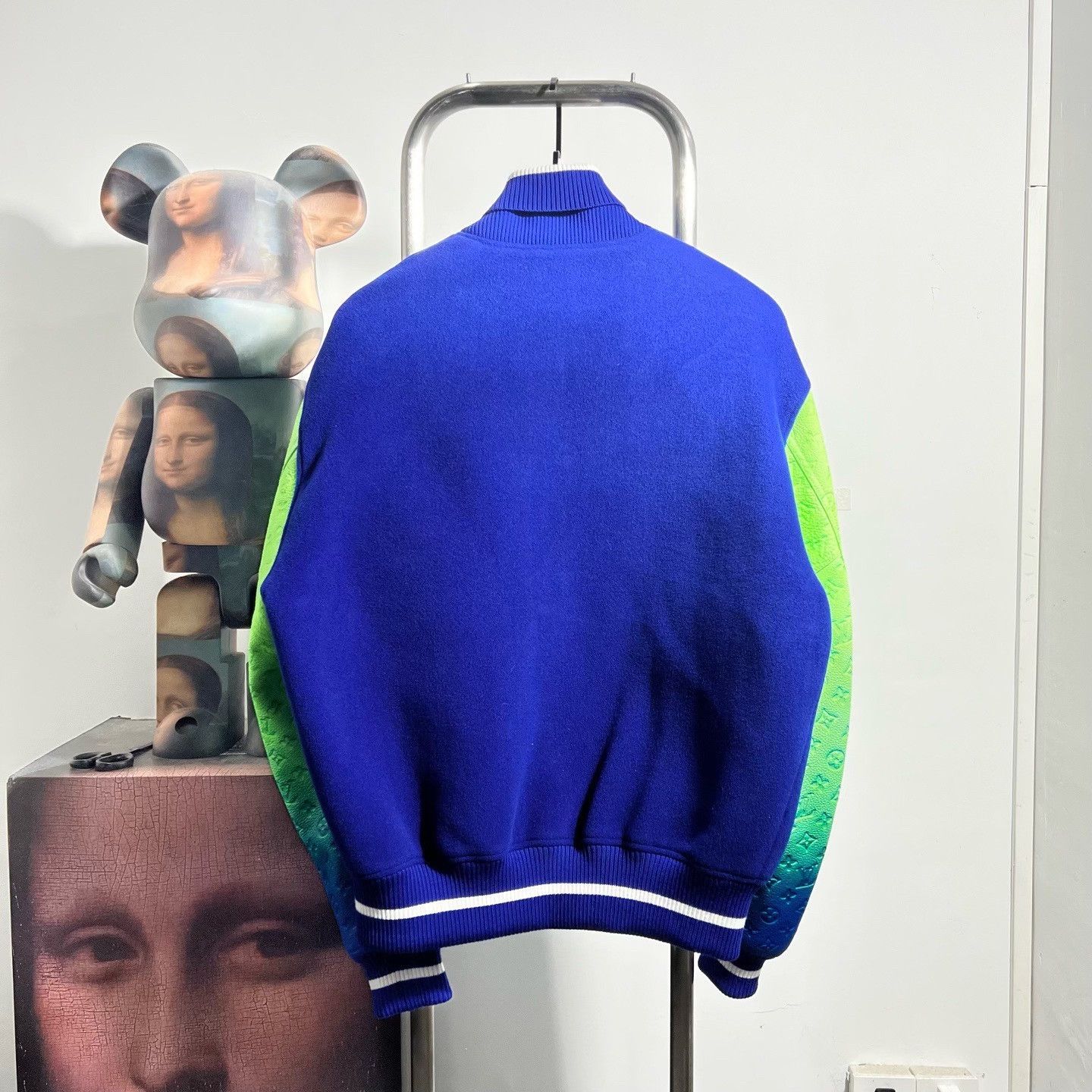 Louis Vuitton Louis Vuitton Tie-Dye Gradient Multi Light Jacket xxl Men Size US XXL / EU 58 / 5 - 2 Thumbnail