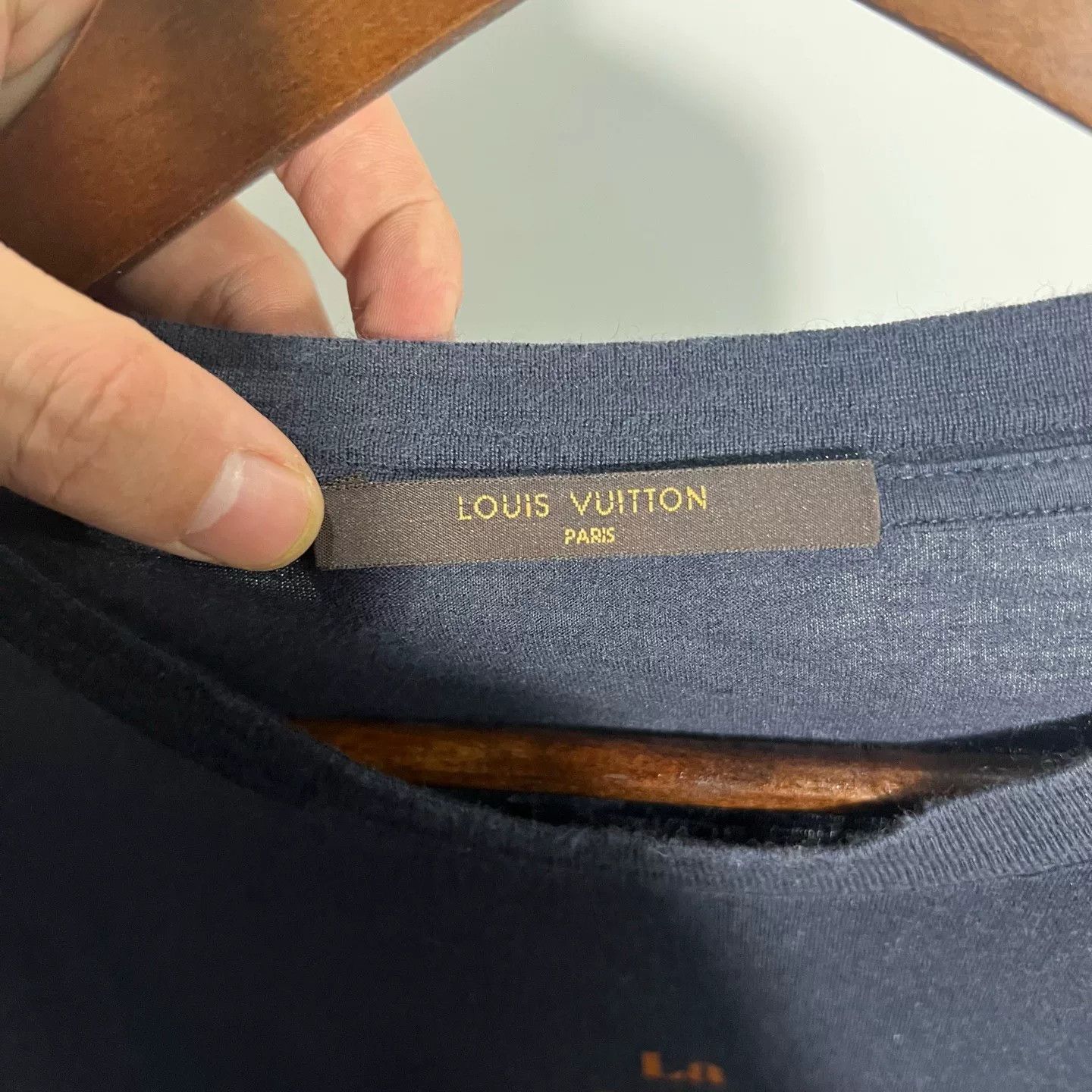 Louis Vuitton Louis Vuitton Retro T-Shirt l Men Size US L / EU 52-54 / 3 - 3 Thumbnail