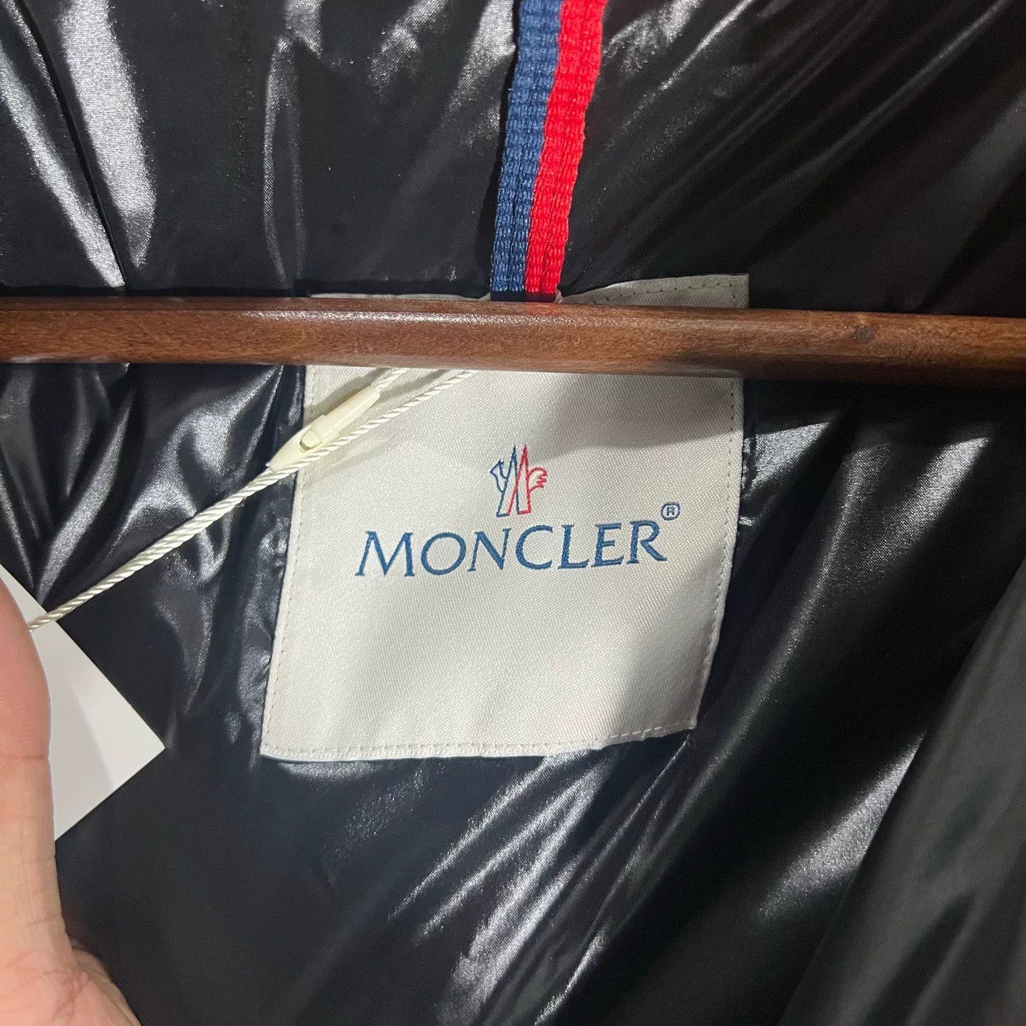 Moncler Moncler Down Down Jacket S Women Size S / US 4 / IT 40 - 3 Thumbnail
