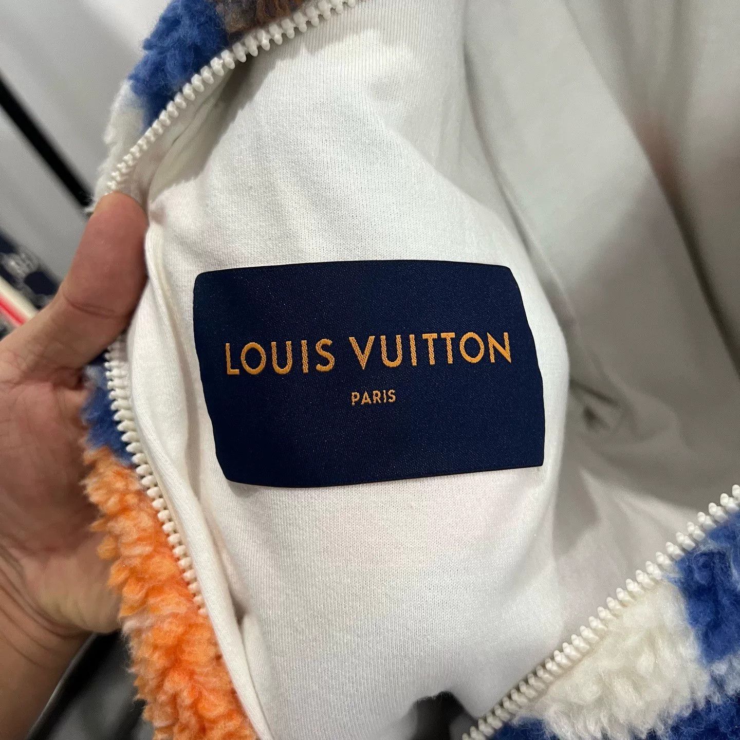 Louis Vuitton Louis Vuitton Light Jacket xl Men Size US XL / EU 56 / 4 - 3 Thumbnail
