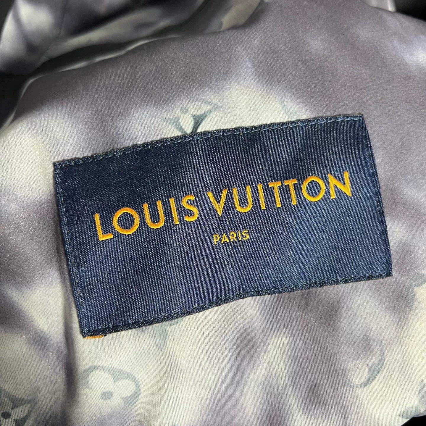 Louis Vuitton Louis Vuitton Light Jacket l Men Size US L / EU 52-54 / 3 - 3 Thumbnail