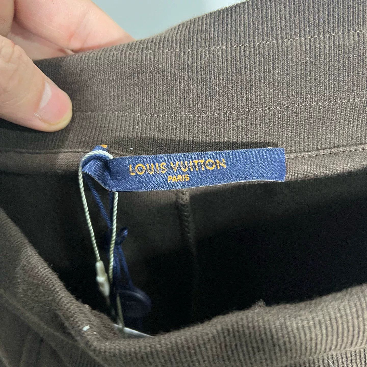 Louis Vuitton Louis Vuitton Embroidered Casual Pants 30 Men Size US 30 / EU 46 - 3 Thumbnail
