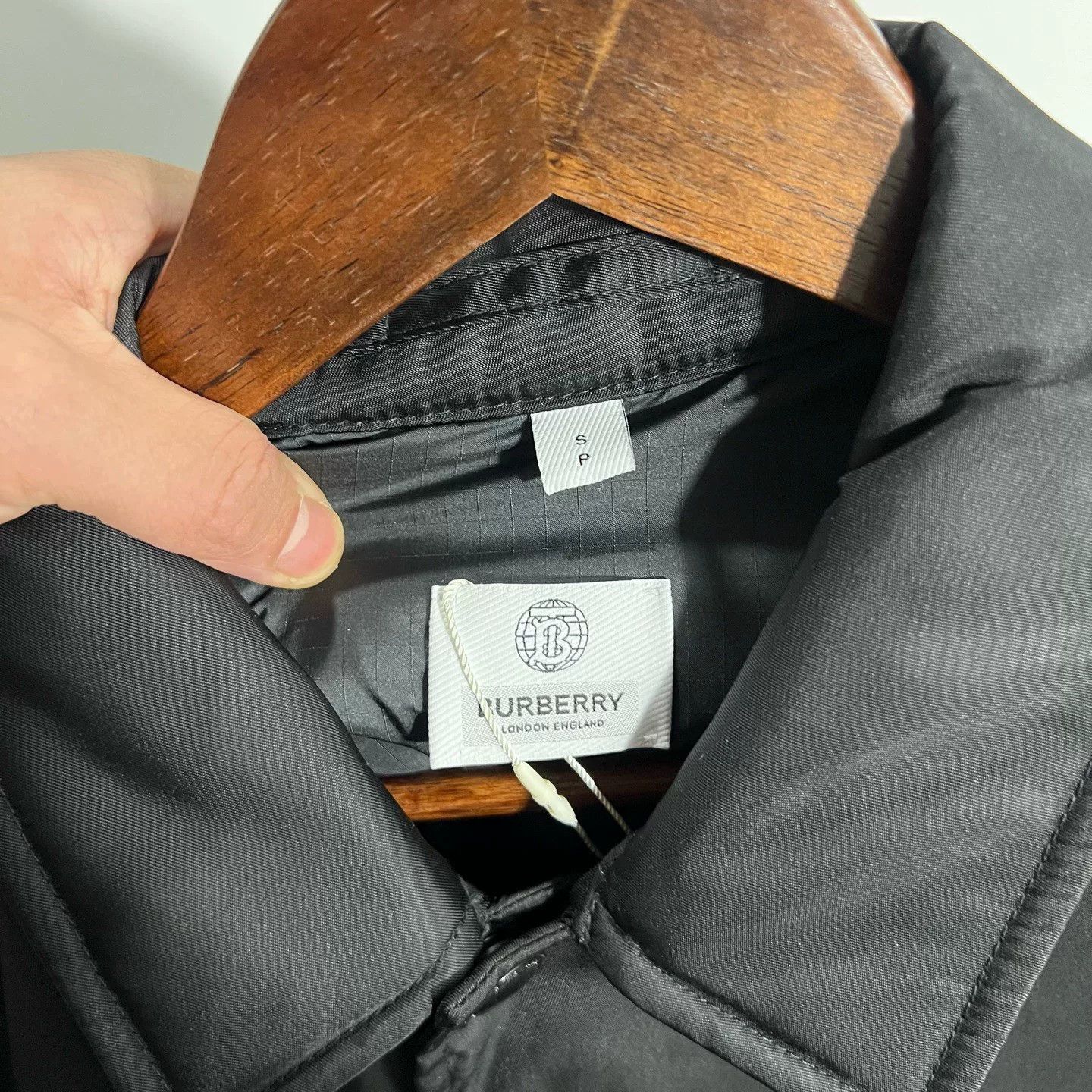 Burberry Burberry Light Jacket s Men Size US S / EU 44-46 / 1 - 3 Thumbnail