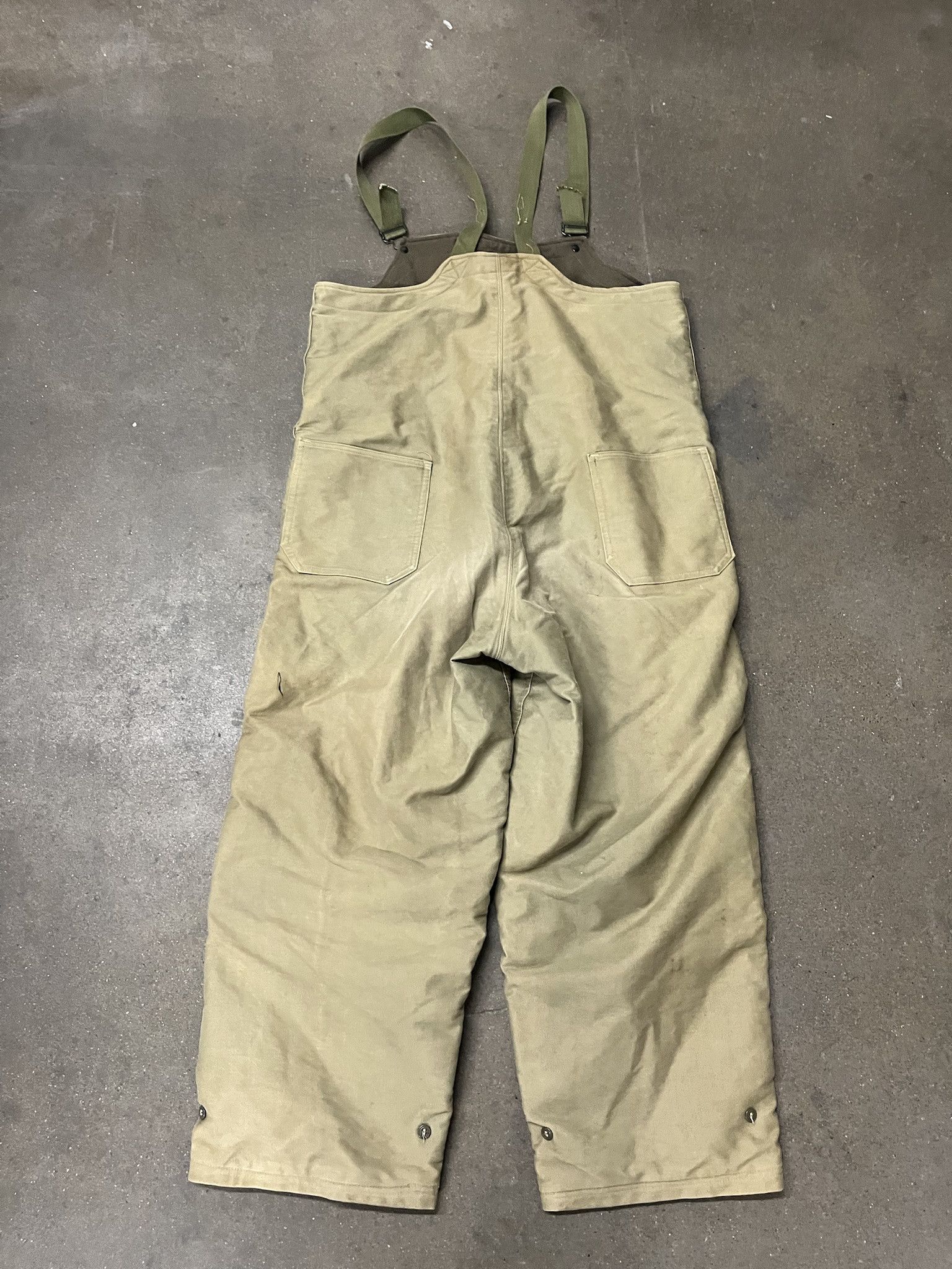 Vintage Vintage 1940s WW2 US Navy Deck Pants Bib Overalls Size L Size US L / EU 52-54 / 3 - 5 Thumbnail