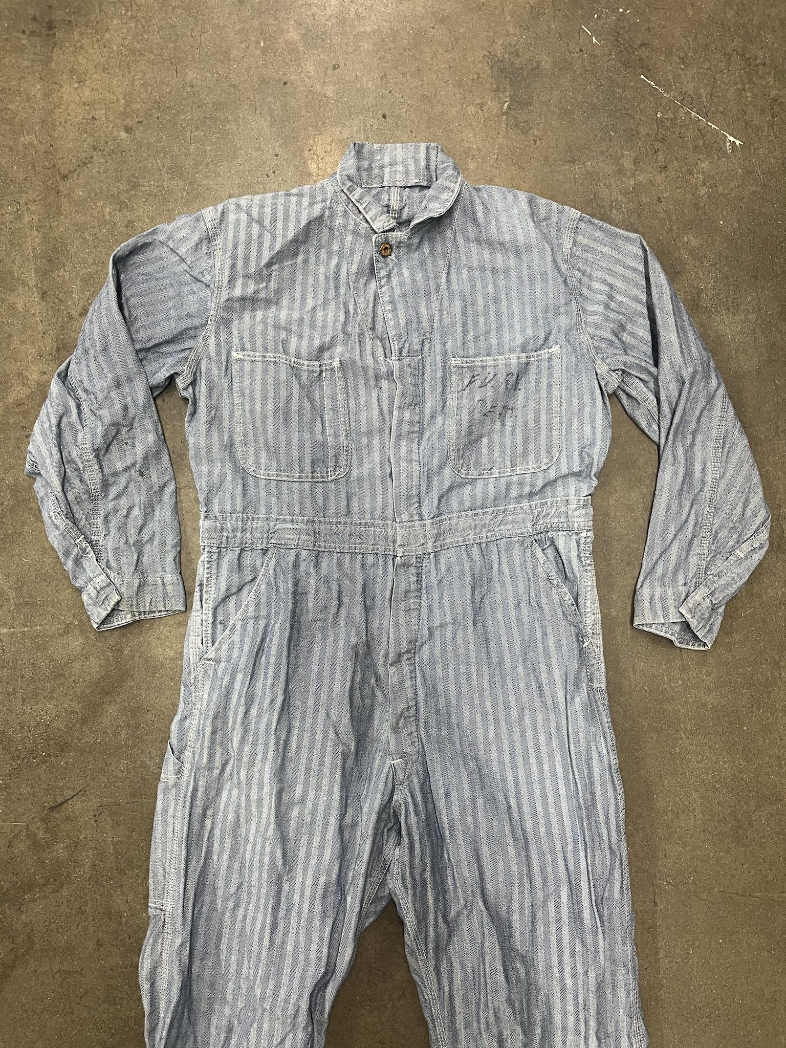 Carhartt × Vintage Vintage 1990s Universal Chicago HBT Mechanics Workwear Coverall Suit Size L Size US L / EU 52-54 / 3 - 2 Thumbnail