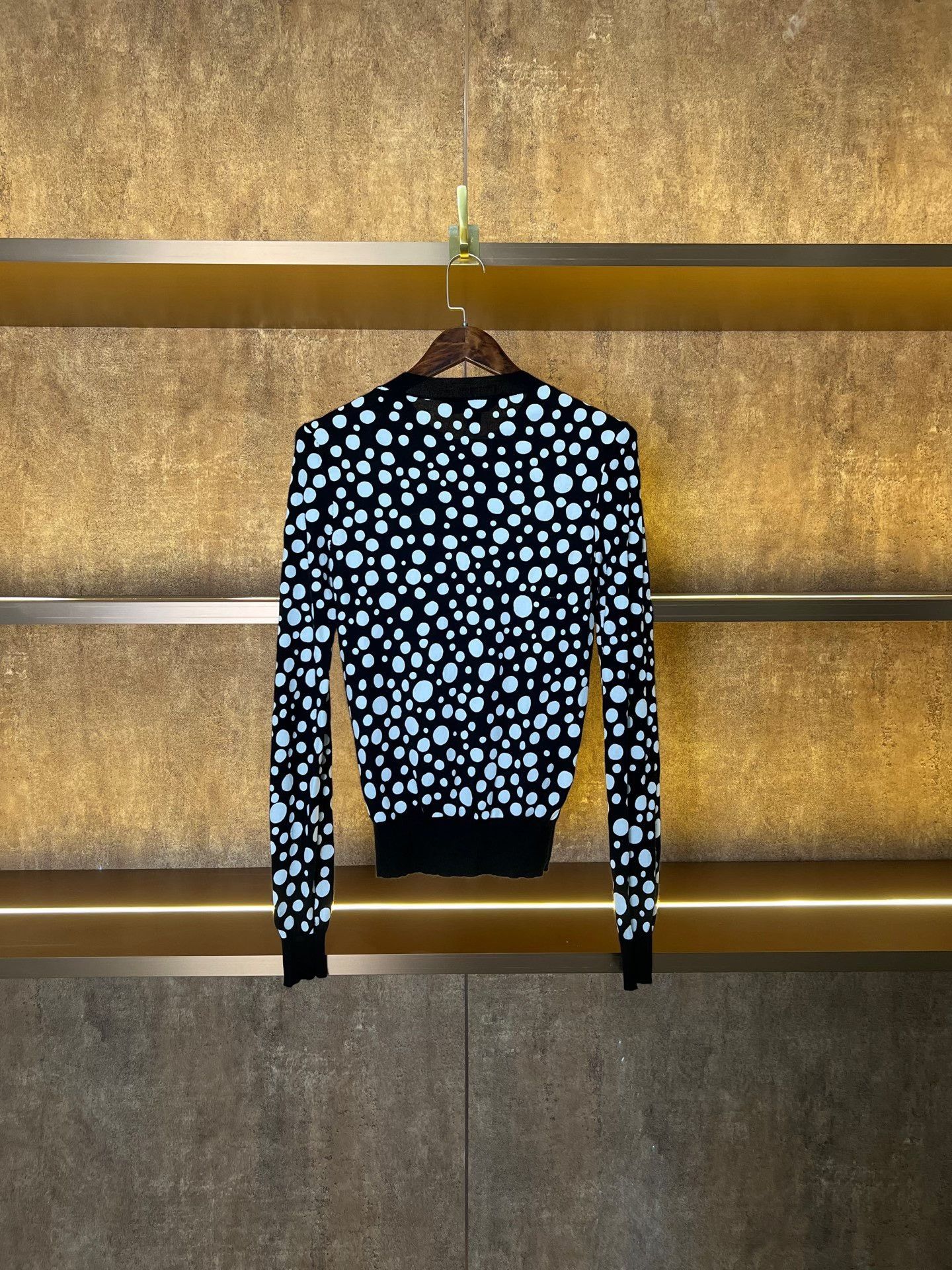 Louis Vuitton Louis Vuitton x Yayoi Kusama Polka Dot Cardigan Size S / US 4 / IT 40 - 2 Thumbnail