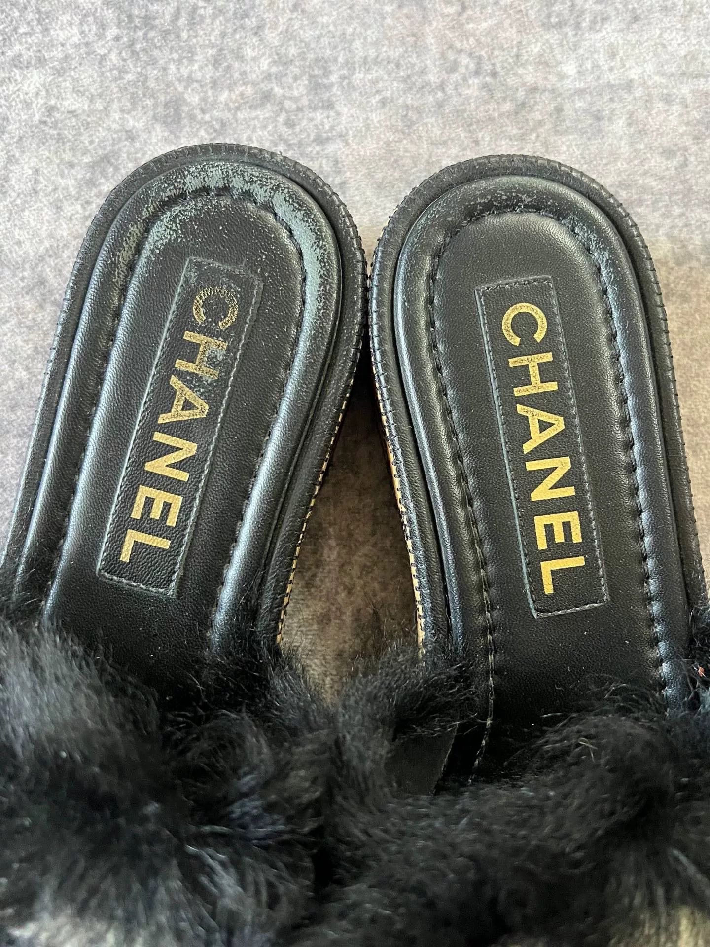 Chanel Chanel Furry Logo Slippers Size US 6 / IT 36 - 3 Thumbnail
