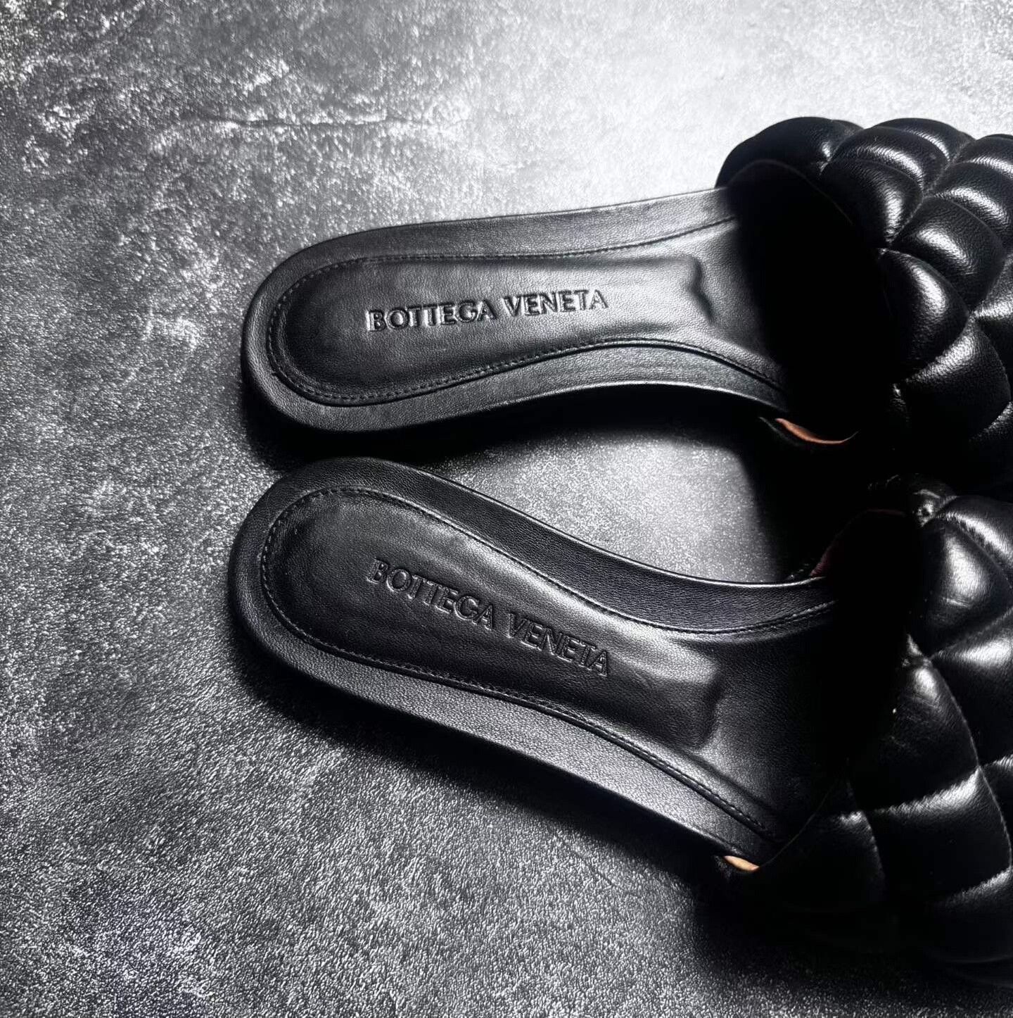 Bottega Veneta BOTTEGA VENETA Sheepskin Slippers Size US 5 / IT 35 - 4 Thumbnail