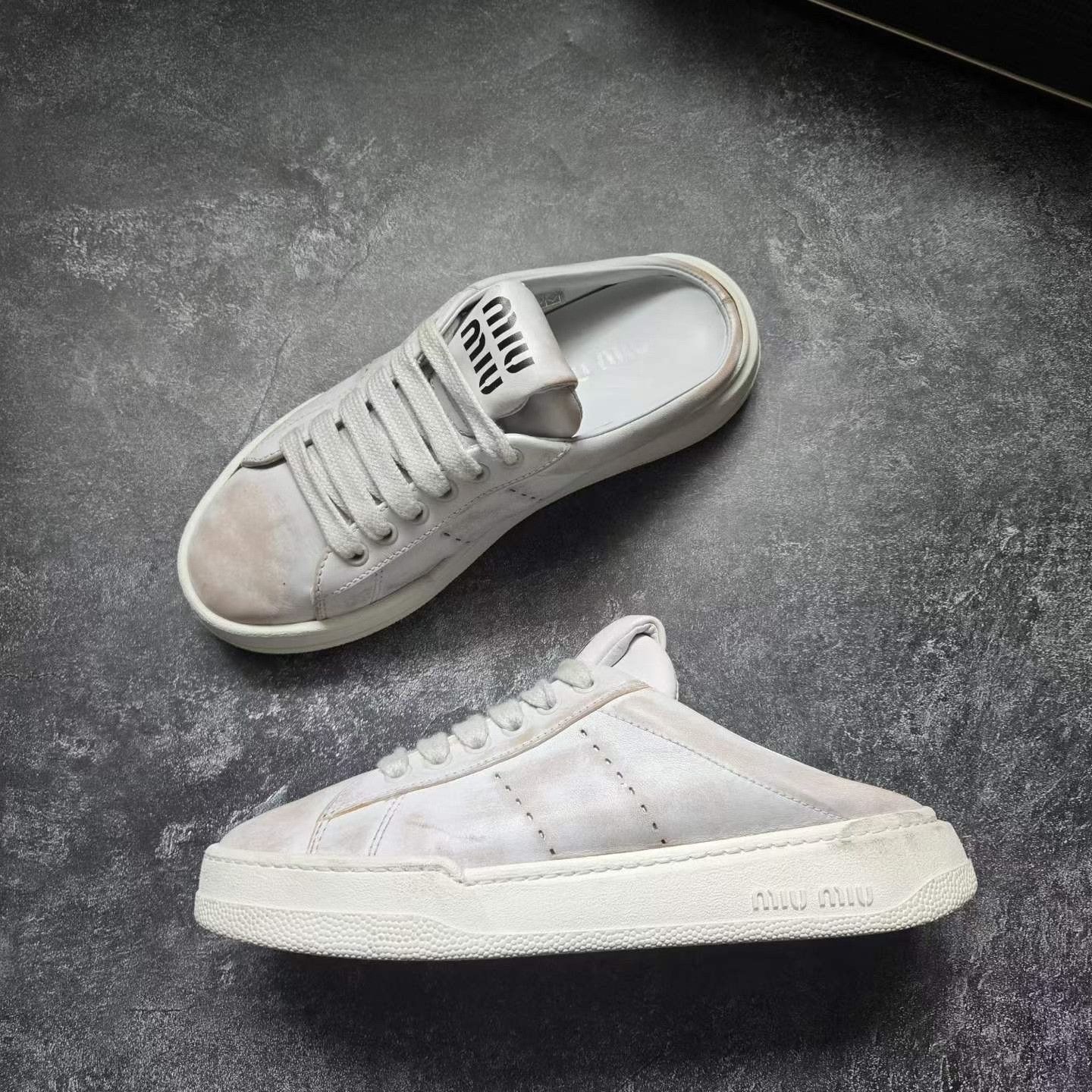Miu Miu MIU MIU Distressed White Mules Size US 5 / IT 35 - 2 Thumbnail