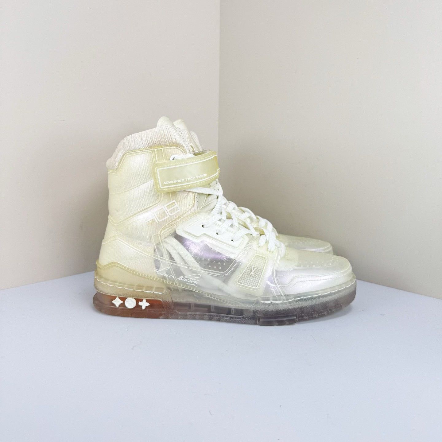 Louis Vuitton Louis Vuitton Transparent High-Top Trainer Size US 8 / IT 38 - 4 Thumbnail