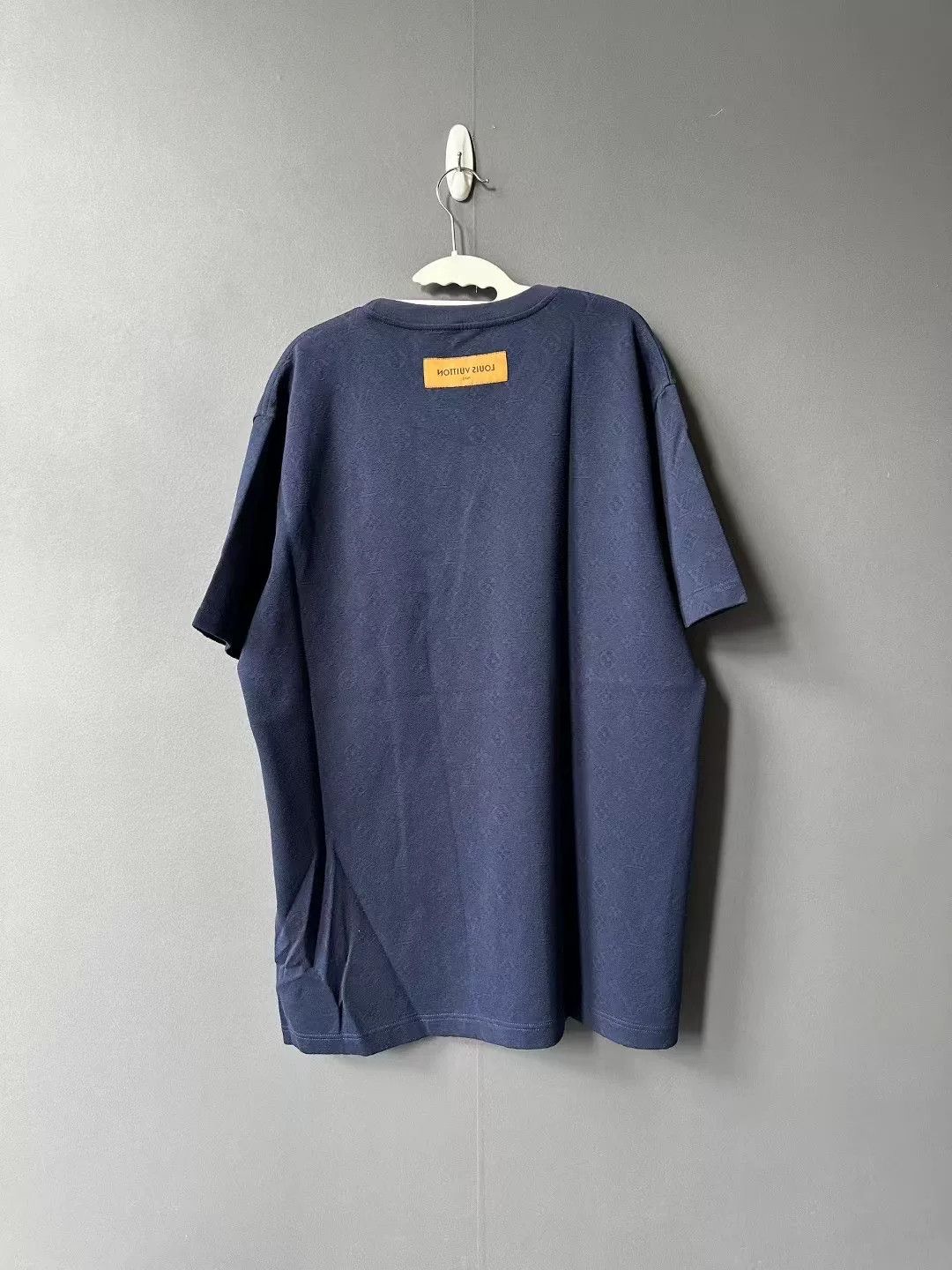 Louis Vuitton Louis Vuitton Ocean Beaded All-over Print Tee Size US XL / EU 56 / 4 - 2 Thumbnail