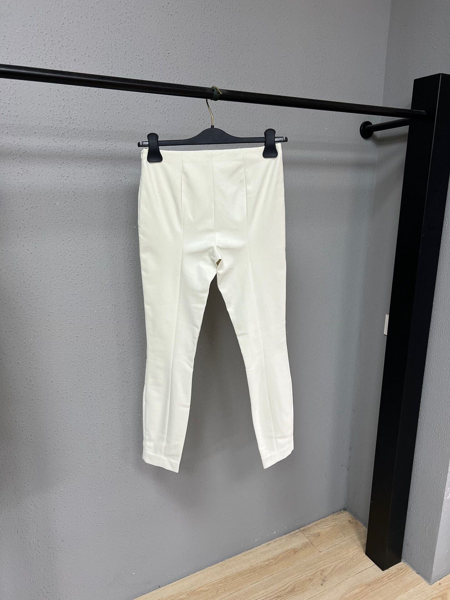 The Row The Row White Dress Pants Size 22" - 2 Thumbnail