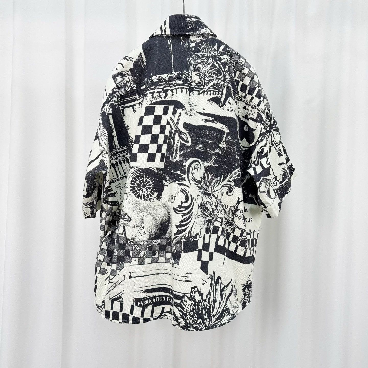 Louis Vuitton Louis Vuitton Black Graffiti Denim Shirt Size US XL / EU 56 / 4 - 2 Thumbnail