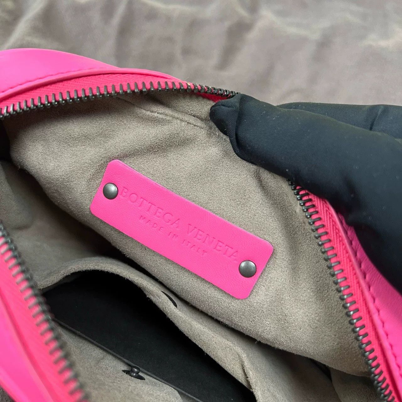 Bottega Veneta Bottega Veneta Pink Lambskin Woven Waist Bag Size ONE SIZE - 6 Thumbnail