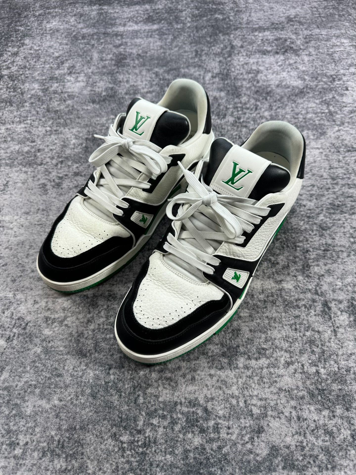 Louis Vuitton Louis Vuitton Black Green Trainer Sneakers Size US 9 / EU 42 - 2 Thumbnail