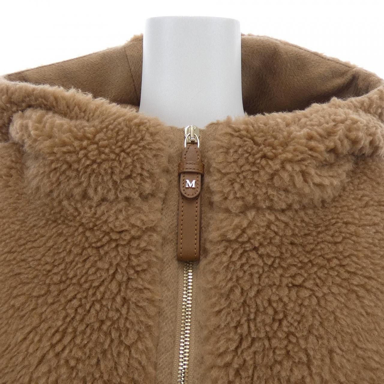 Max Mara Max Mara Max Mara PETALO Camel Silk Cape Textile Outerwear 473616 DUTY FREE for USA Size ONE SIZE - 5 Thumbnail