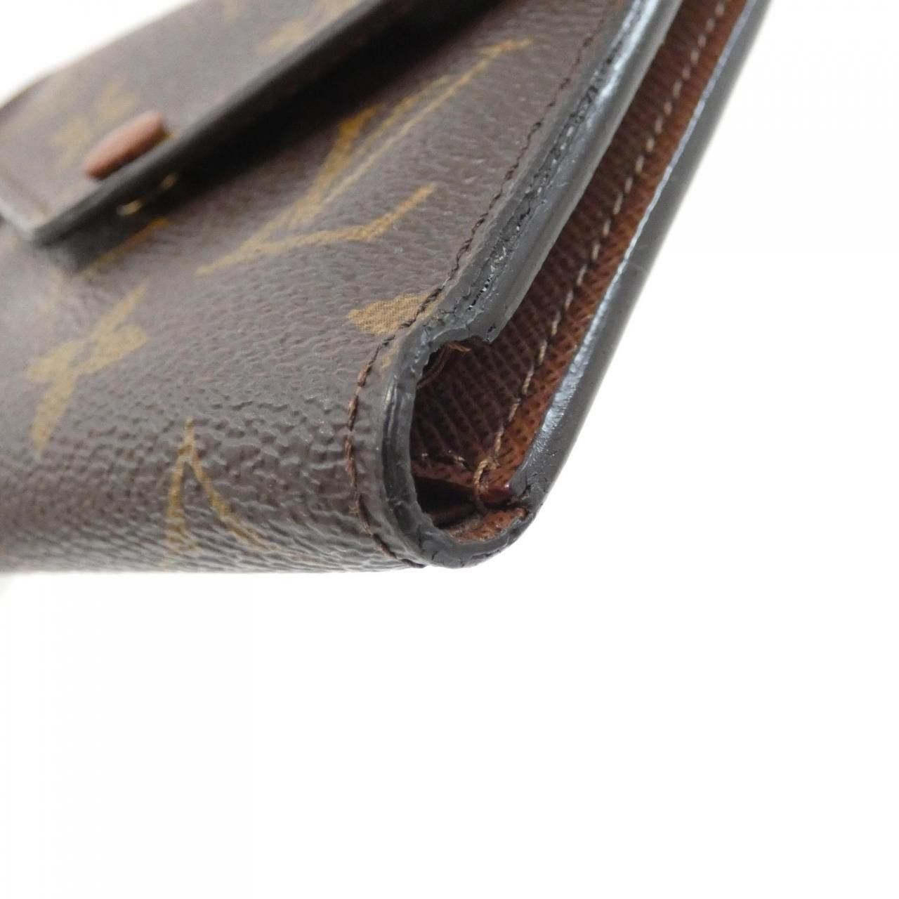 Louis Vuitton Louis Vuitton Louis Vuitton Monogram Wallet Textile Short Wallet M62472 DUTY FREE for USA Size ONE SIZE - 3 Thumbnail