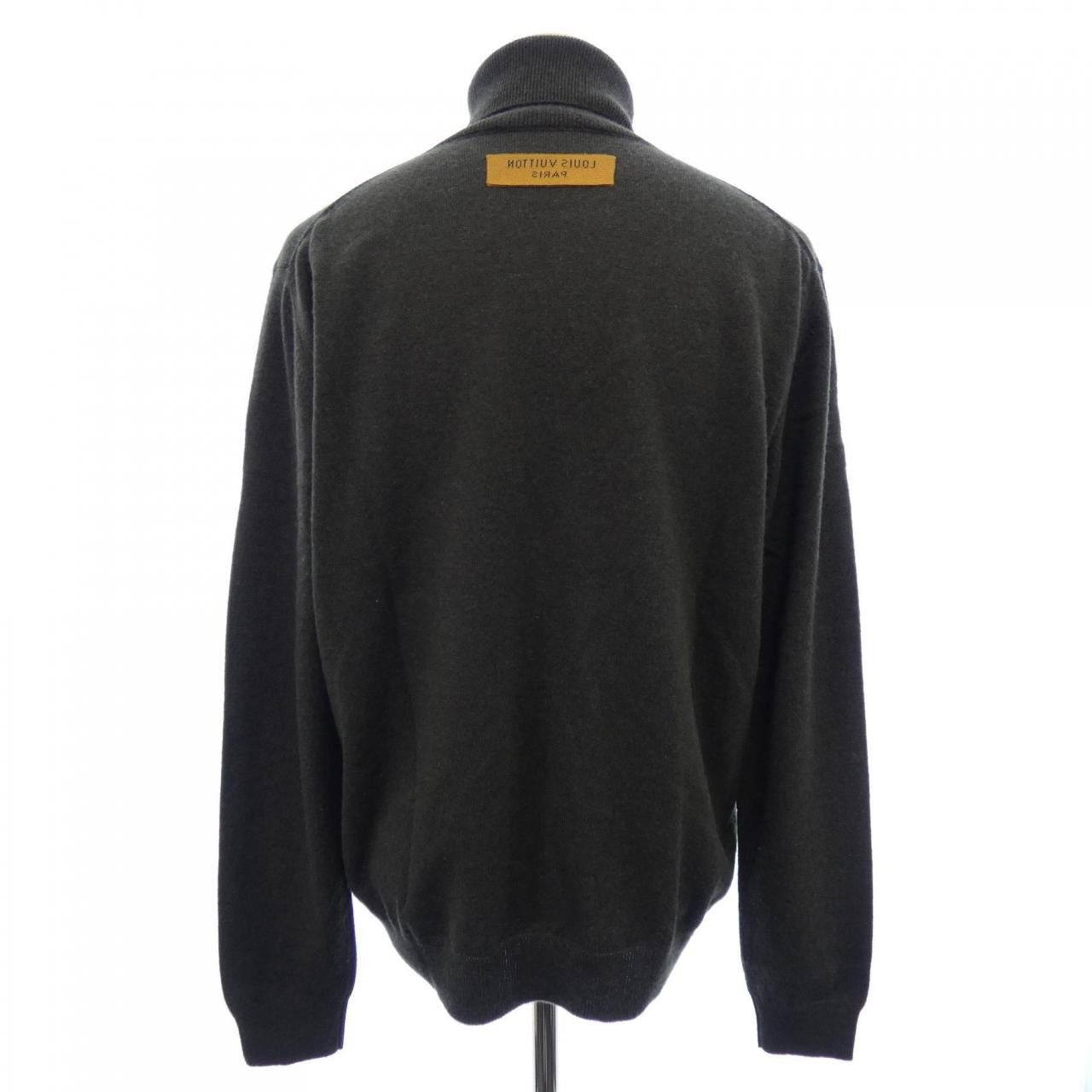 Louis Vuitton Louis Vuitton Louis Vuitton LVSE LV Embossed Cashmere Turtleneck Knitwear Textile Tops HMN41WGK1 DUTY FREE for USA Size ONE SIZE - 2 Thumbnail